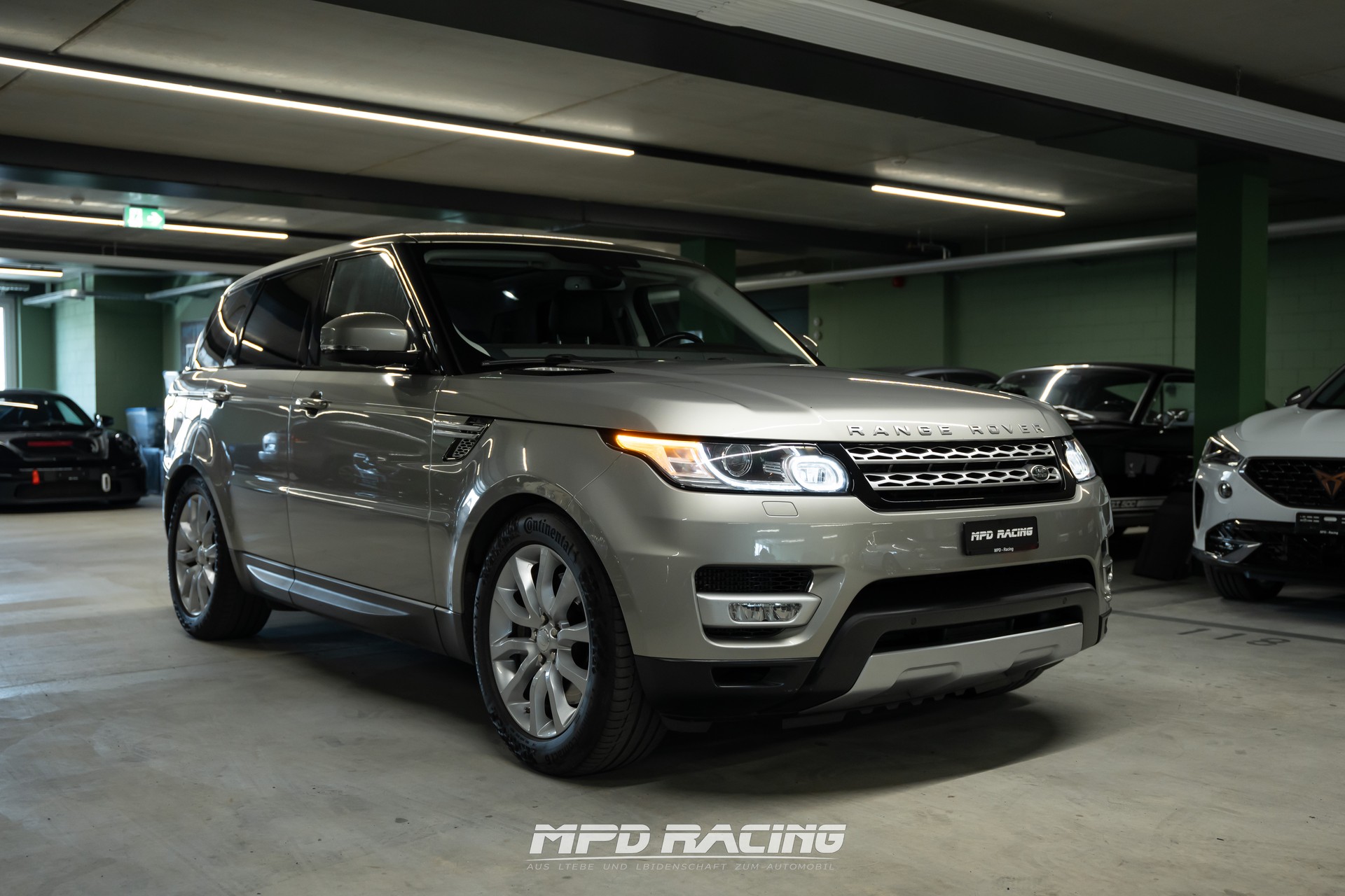 LAND ROVER Range Rover Sport 3.0 SDV6 HSE Dynamic Automatic-showroom-element-2