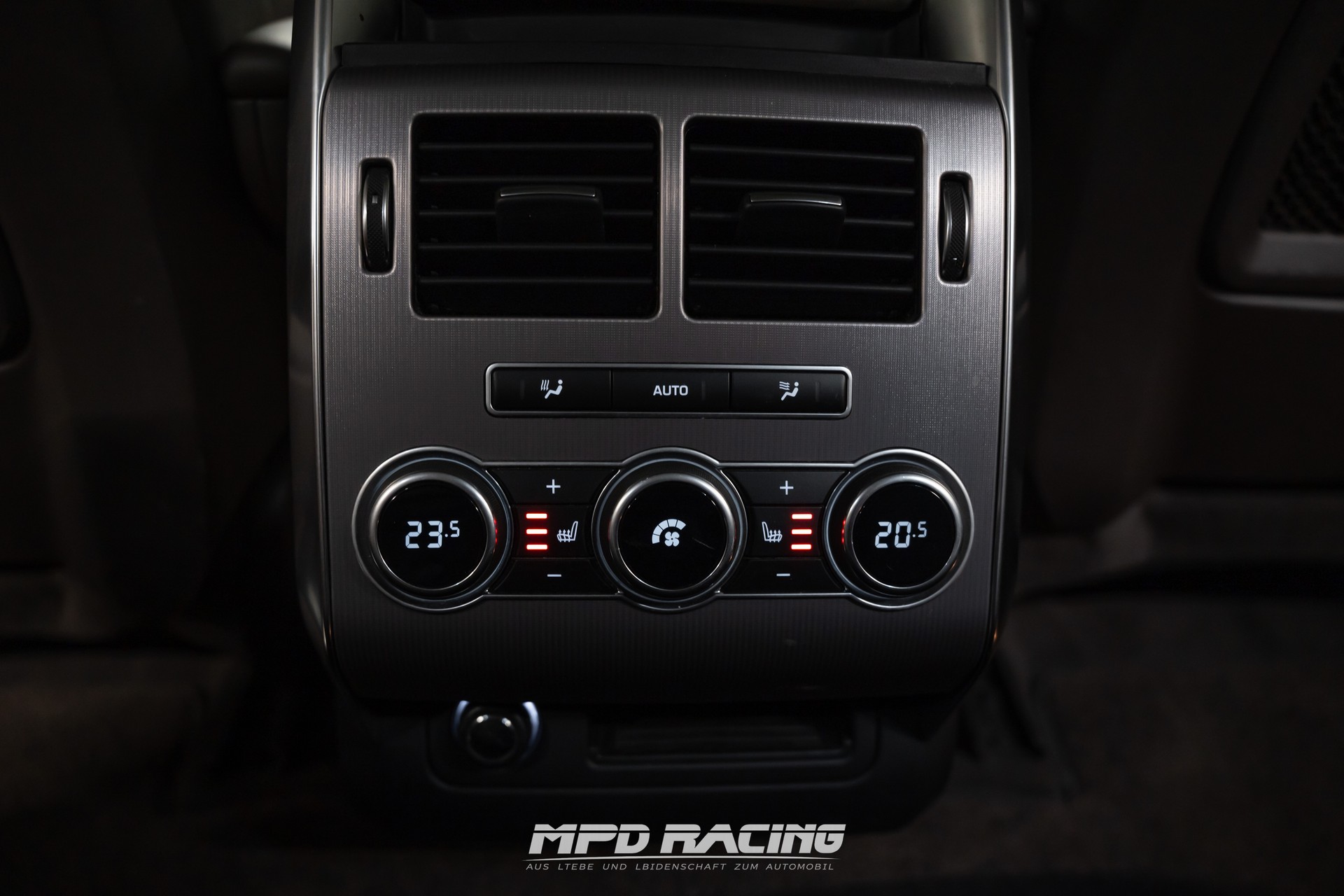 LAND ROVER Range Rover Sport 3.0 SDV6 HSE Dynamic Automatic-image-9
