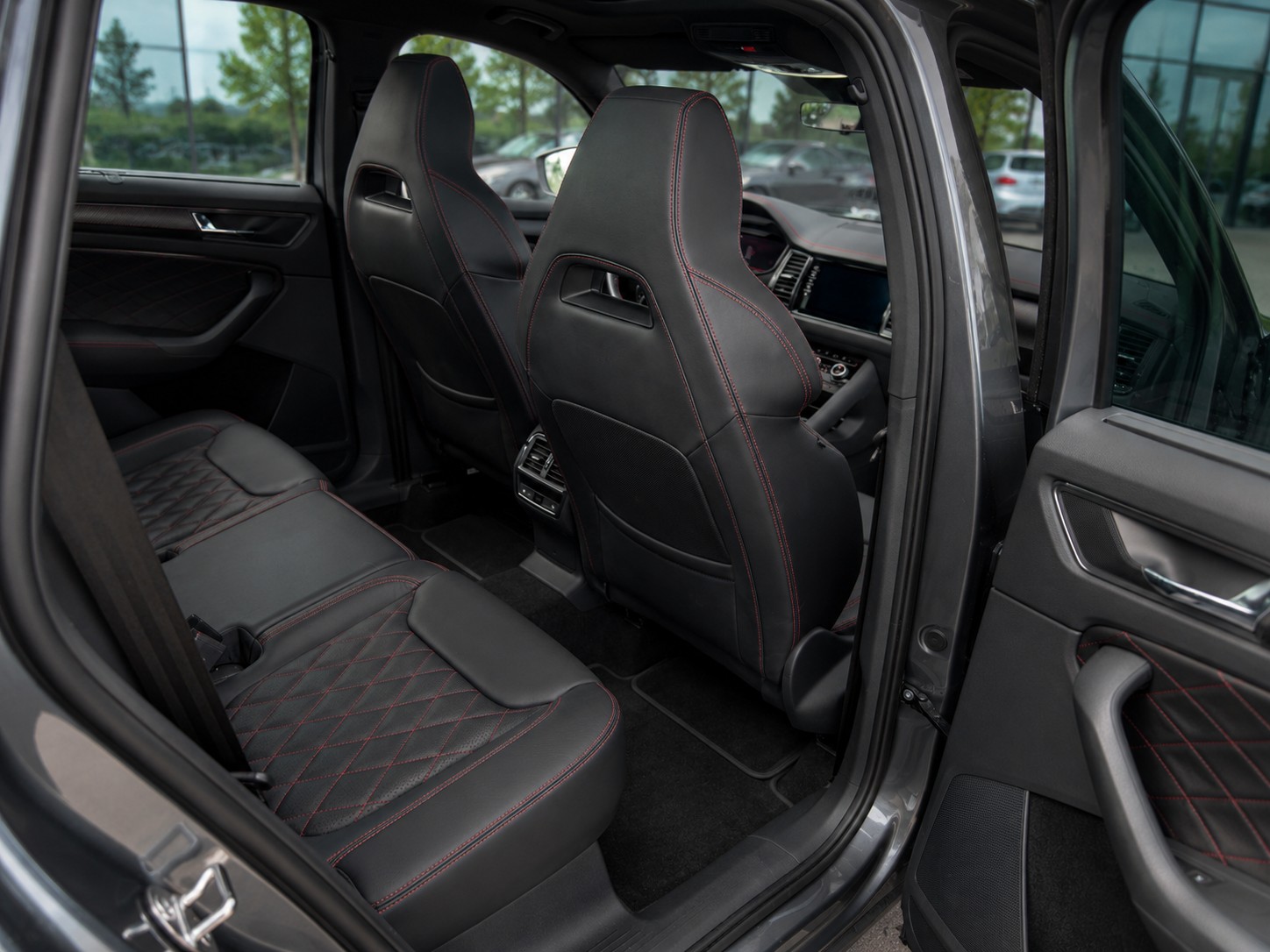 SKODA Kodiaq 2.0 TSI 4x4 RS-image-7