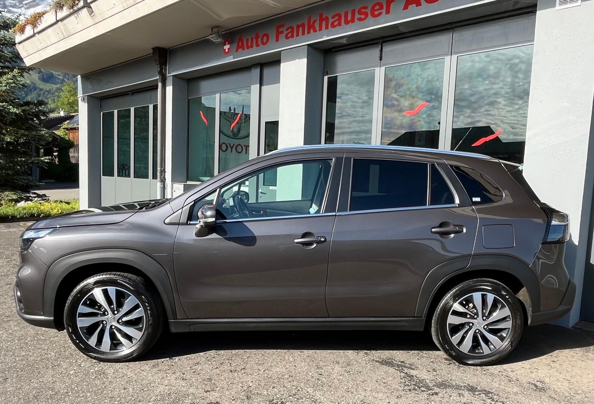 SUZUKI SX4 S-Cross 1.4 16V Compact Top Hybrid 4WD Automatic-image-3