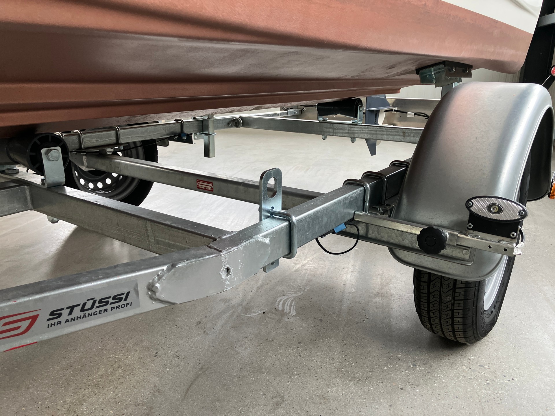 STÜSSI B500-showroom-element-1