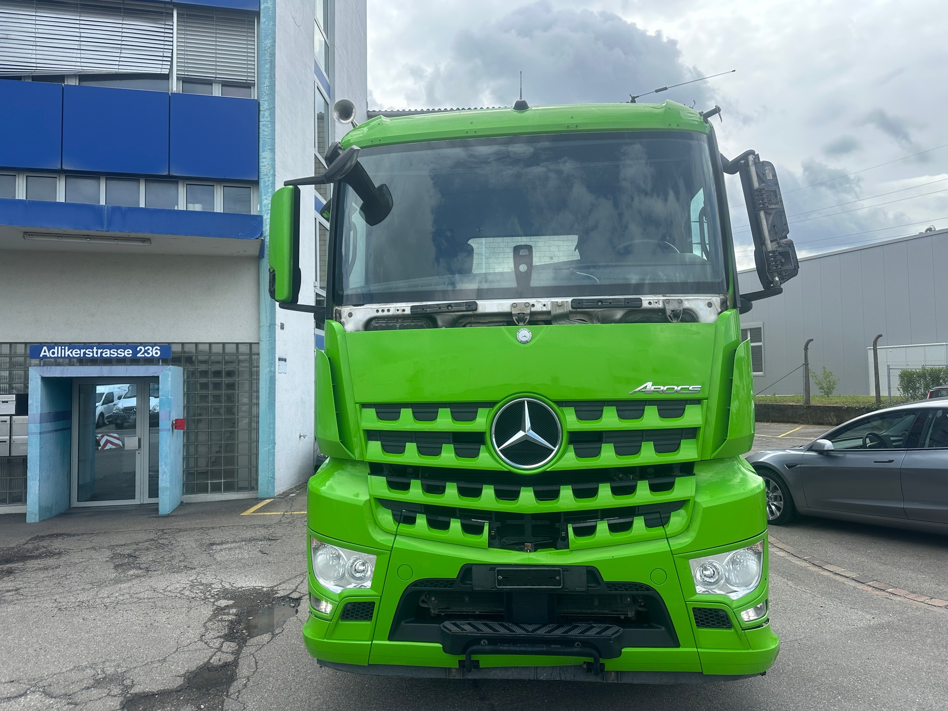 MERCEDES-BENZ-image-1
