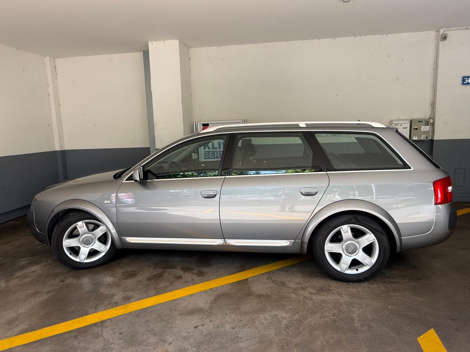 AUDI A6 allroad 2.7 T. quattro-image-2