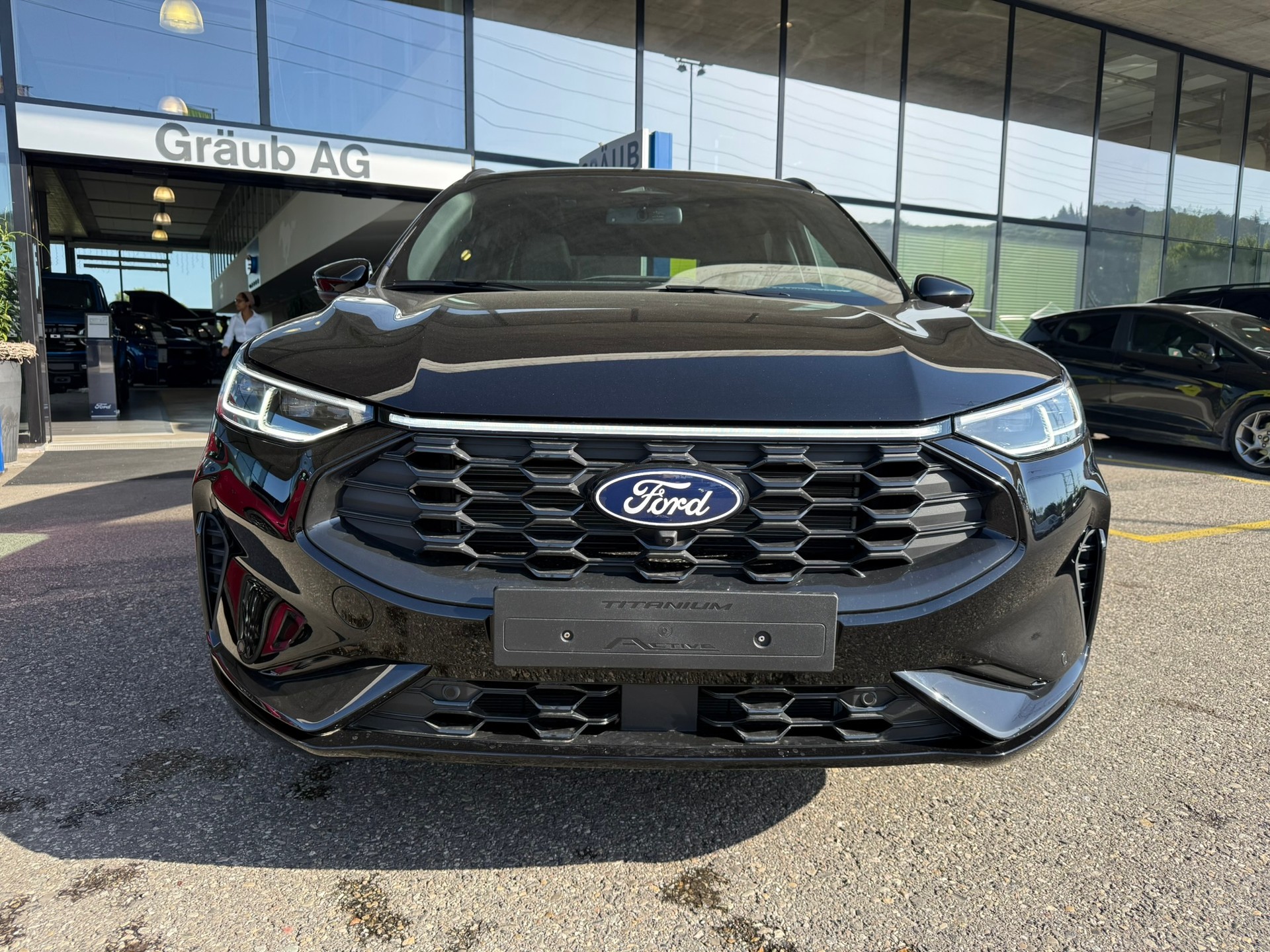 FORD Kuga 2.5 FHEV ST-Line X 4WD - Sondermodell Black and White Edition-showroom-element-1