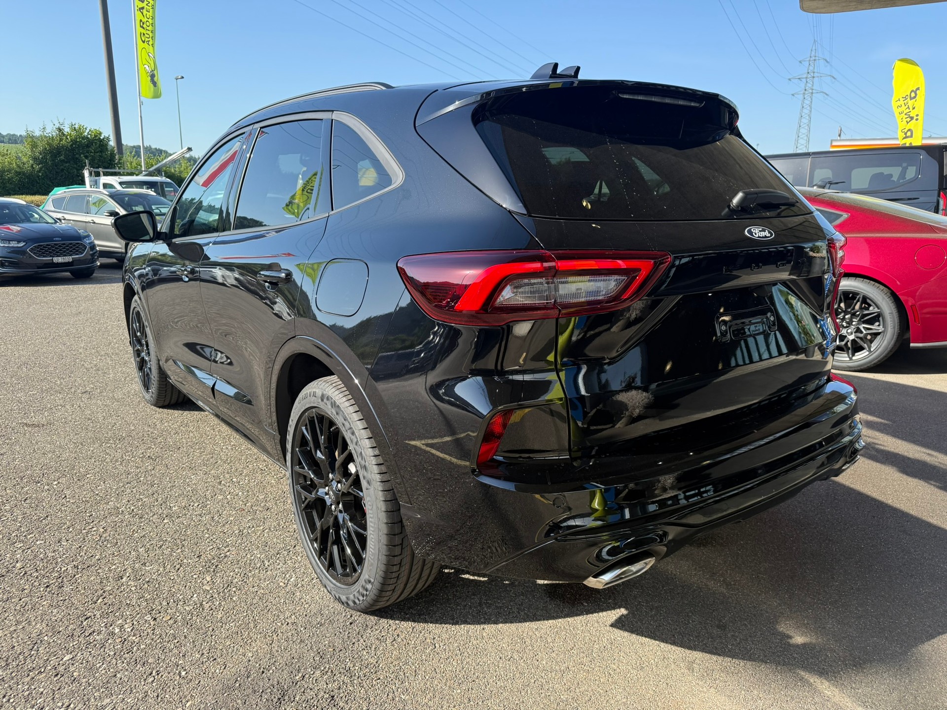 FORD Kuga 2.5 FHEV ST-Line X 4WD - Sondermodell Black and White Edition-image-4