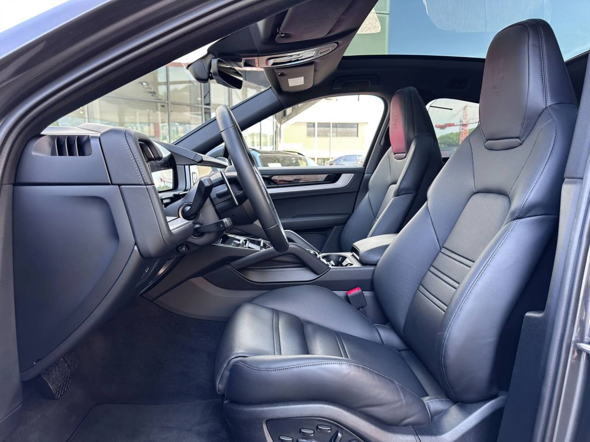 PORSCHE Cayenne E-Hybrid Coupé-image-4