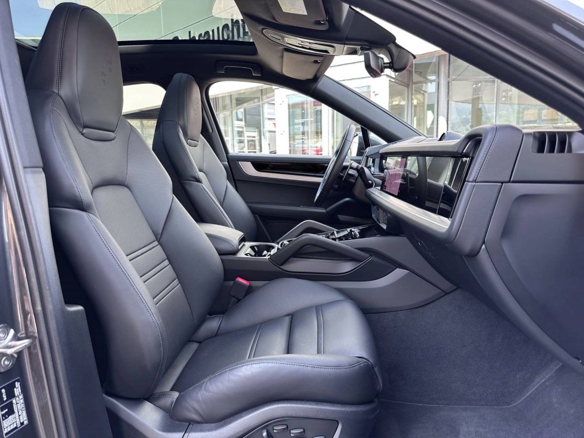 PORSCHE Cayenne E-Hybrid Coupé-image-21