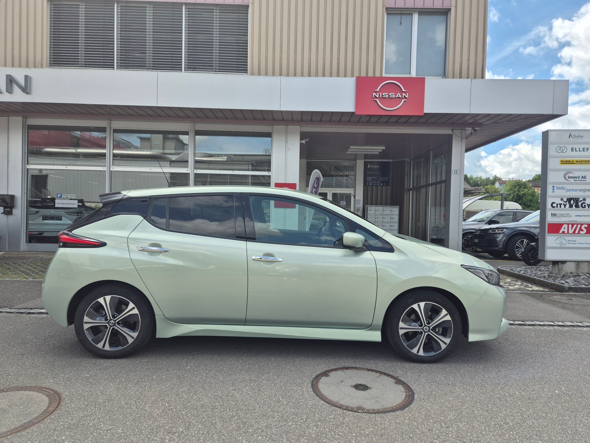 NISSAN Leaf N-Connecta (incl. battery)-image-2