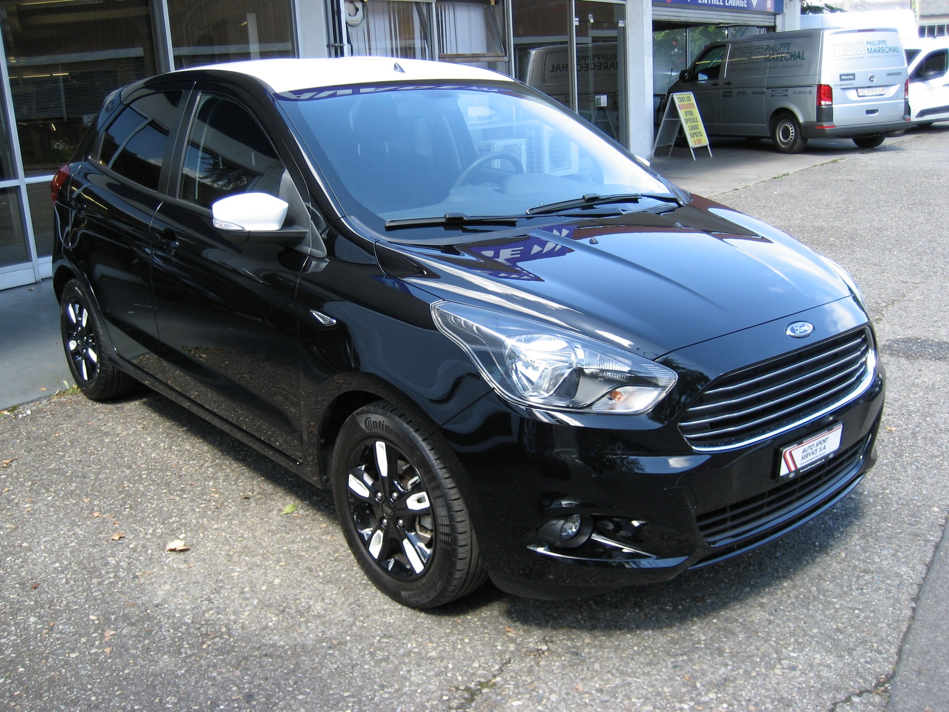 FORD KA+ 1.2 Ti-VCT Black Edition-image-4