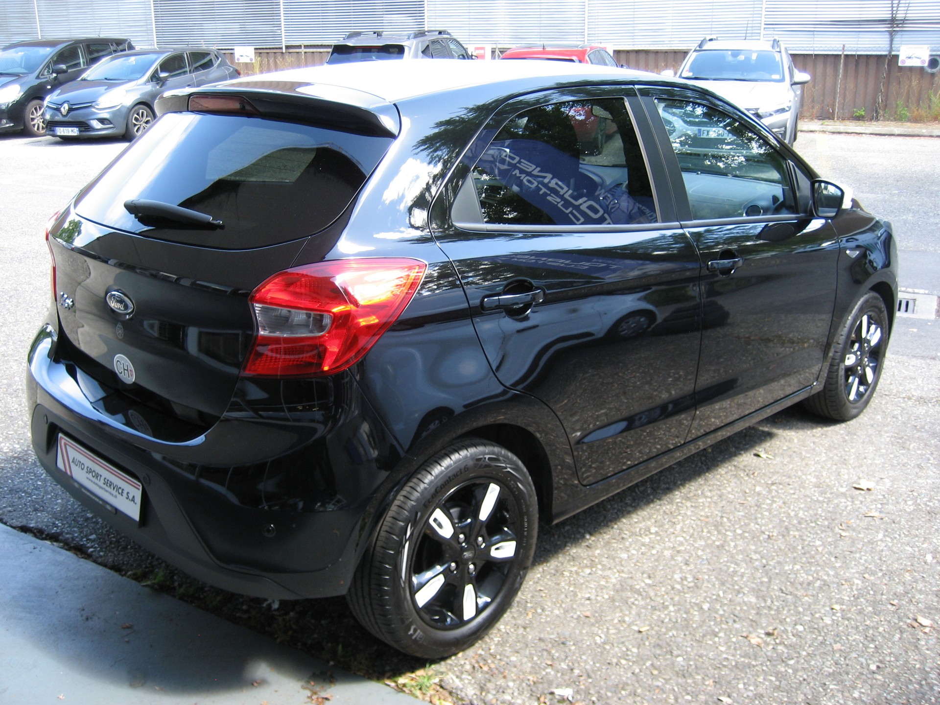FORD KA+ 1.2 Ti-VCT Black Edition-image-3