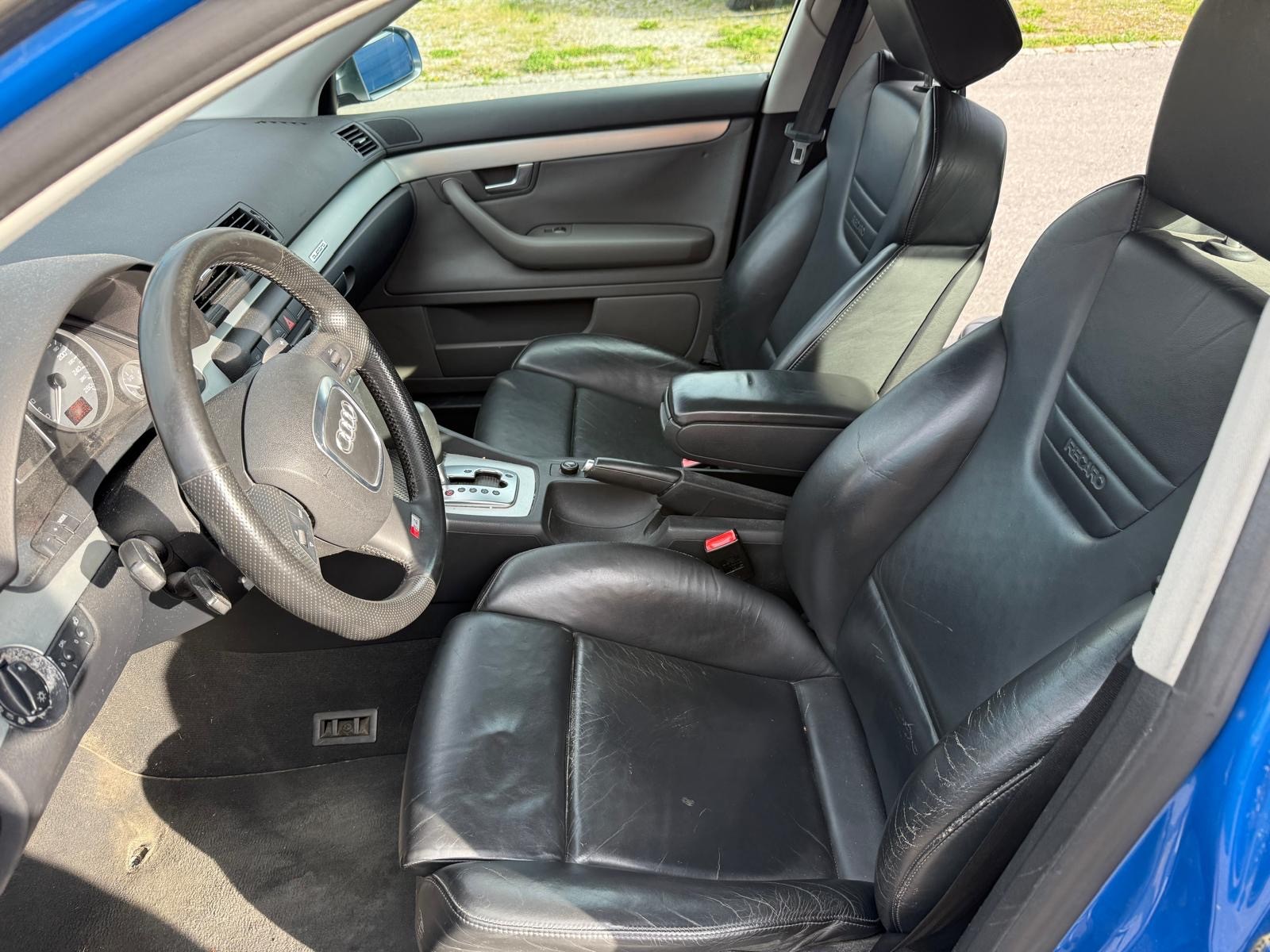 AUDI S4 Avant 4.2 V8 quattro-image-7