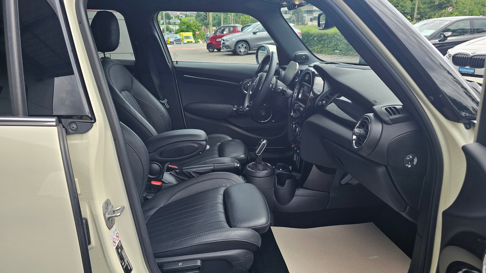 MINI Cooper S Trafalgar Edition Steptronic DKG-image-20