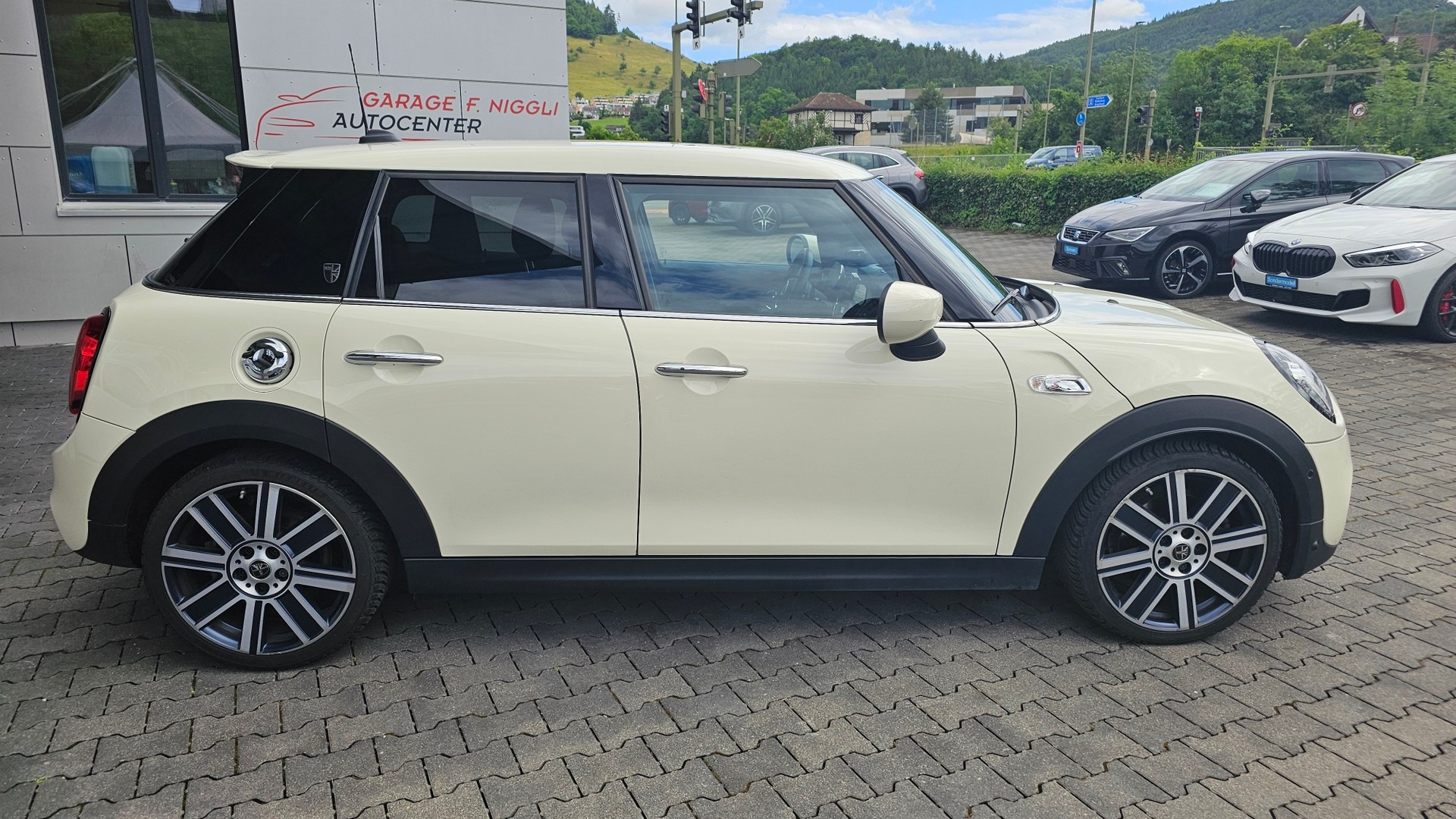 MINI Cooper S Trafalgar Edition Steptronic DKG-image-4