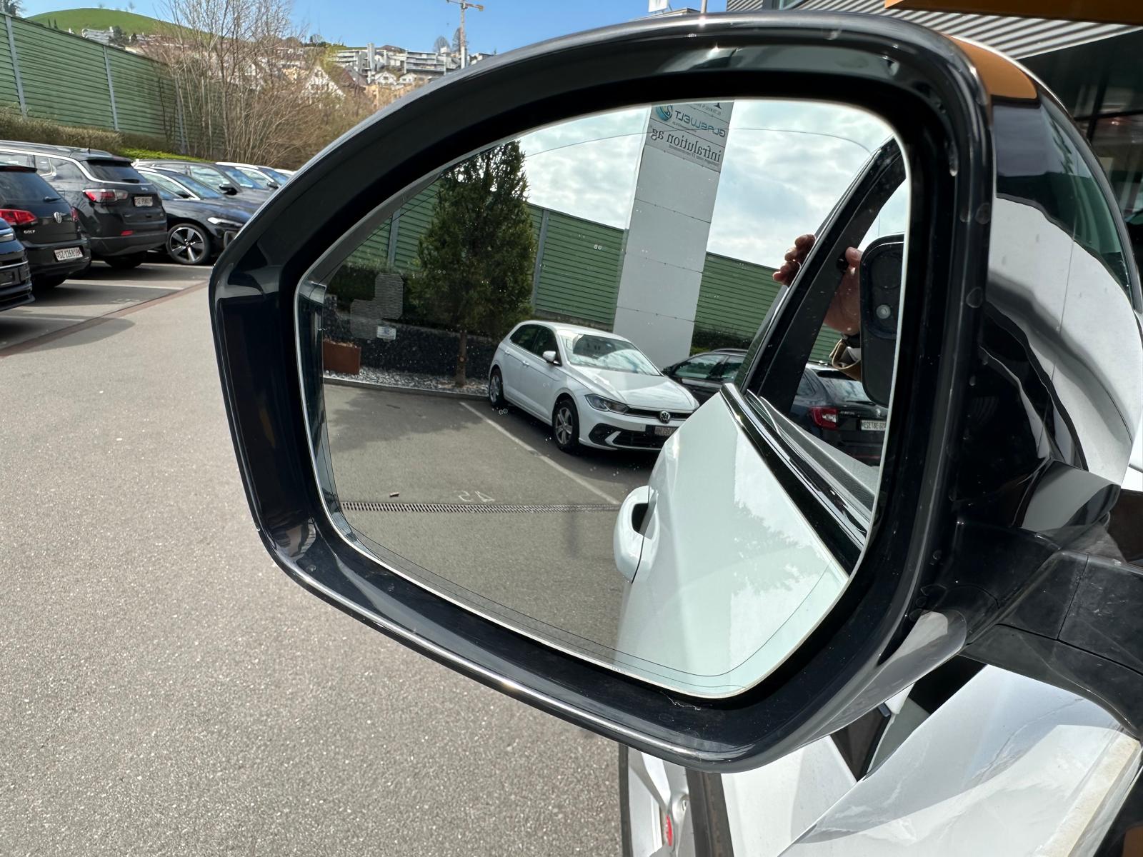 JAGUAR E-Pace 2.0 T 200 S AWD / CH Auslieferung-image-5