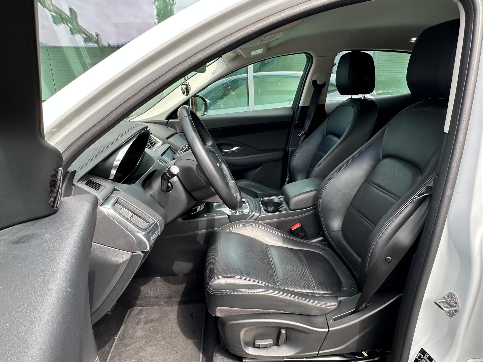 JAGUAR E-Pace 2.0 T 200 S AWD / CH Auslieferung-image-6