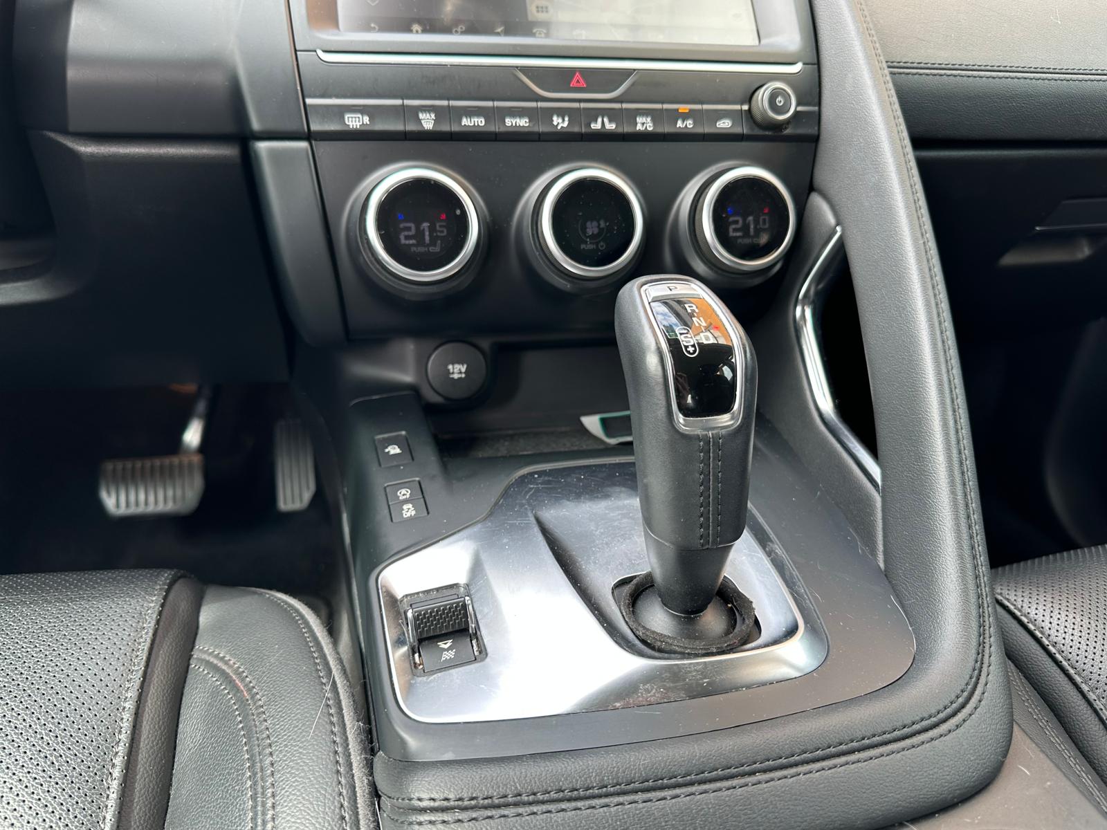JAGUAR E-Pace 2.0 T 200 S AWD / CH Auslieferung-image-12