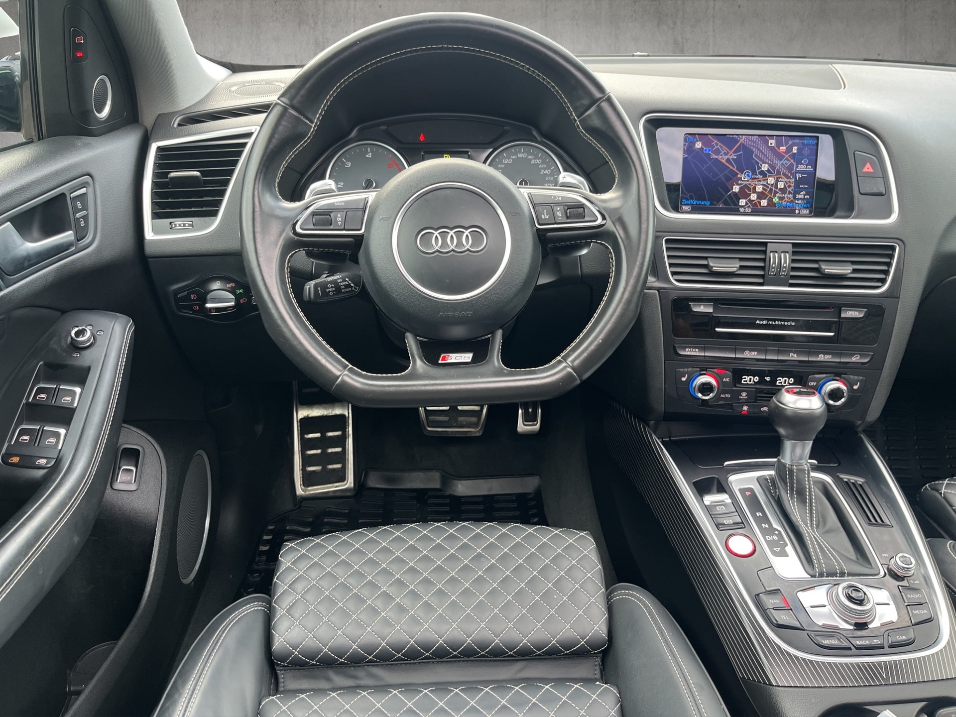 AUDI SQ5 3.0 TDI quattro tiptronic-image-12