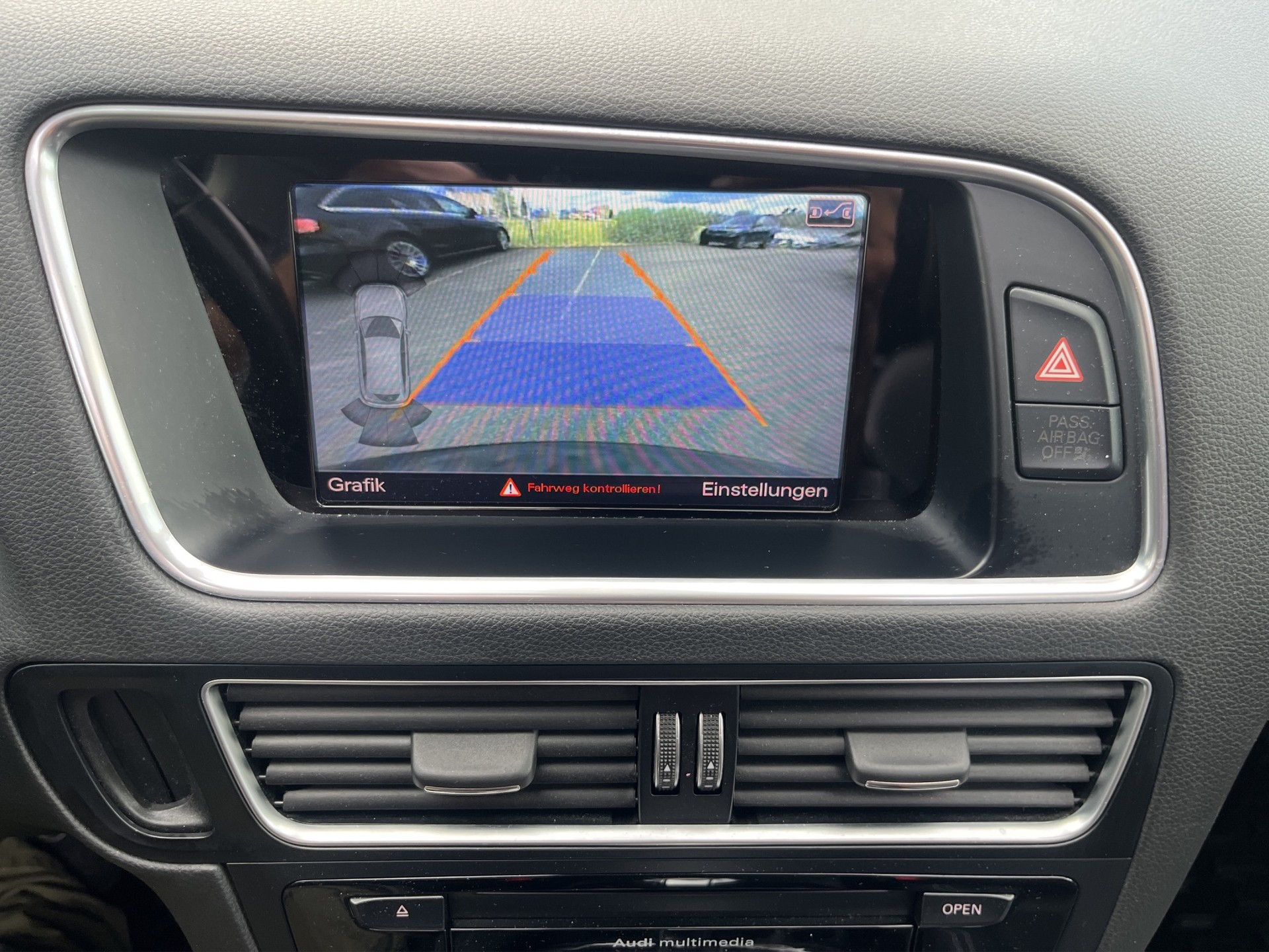 AUDI SQ5 3.0 TDI quattro tiptronic-image-14