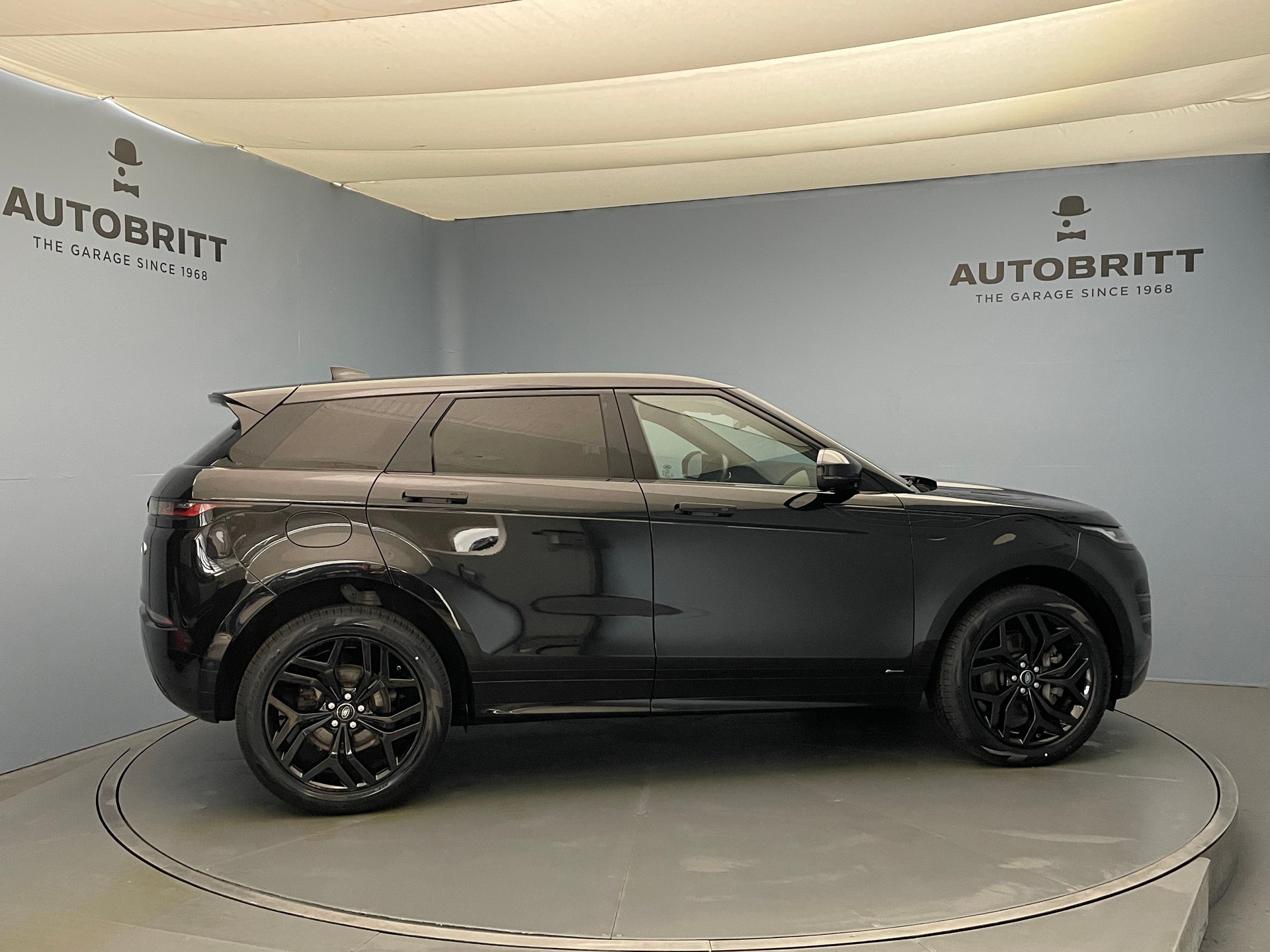 LAND ROVER Range Rover Evoque 2.0 T R-Dynamic SE-image-7