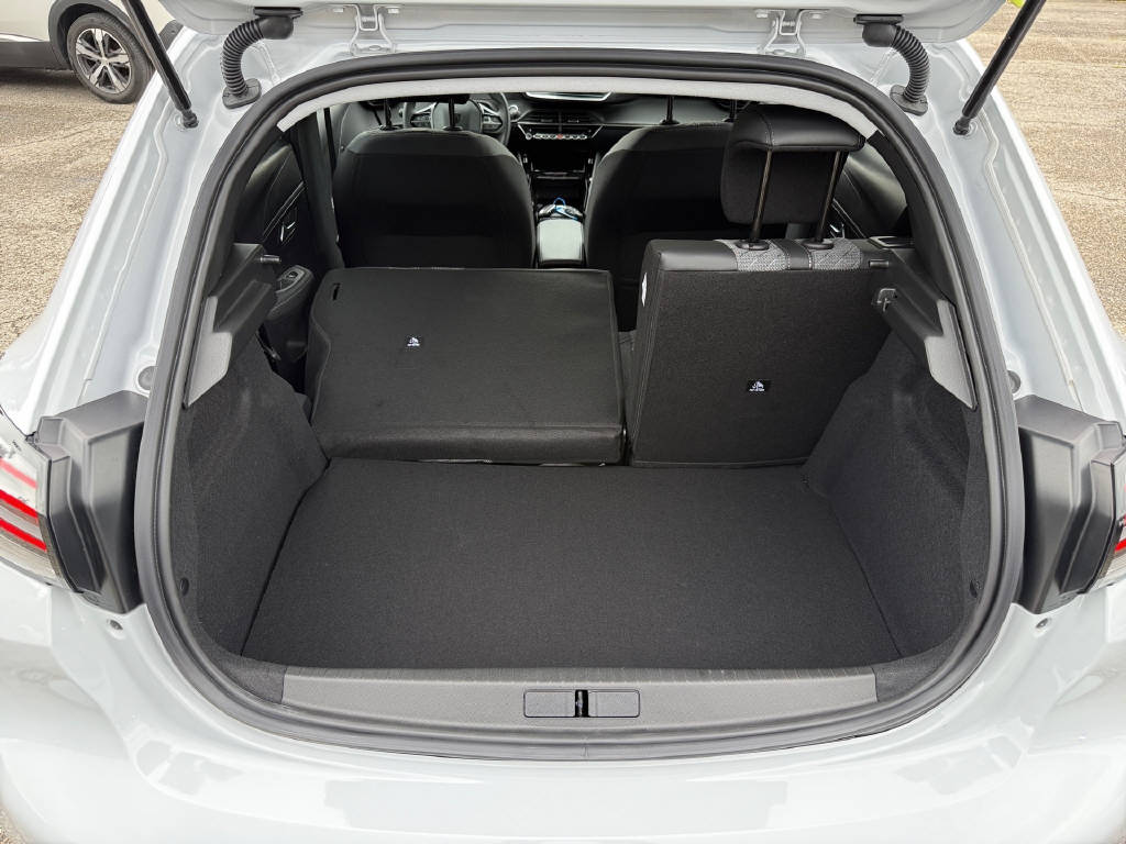 PEUGEOT 208 Hybrid 110 e-DCS6 Allure-image-13
