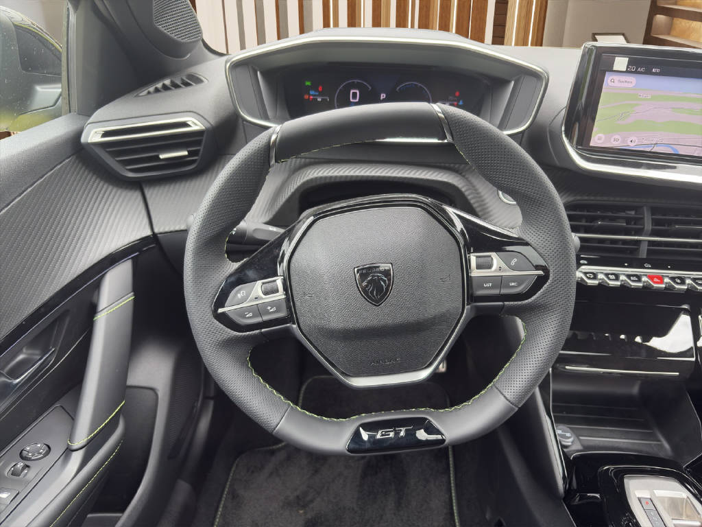 PEUGEOT 208 1.2 Hybrid 145 GT-image-10