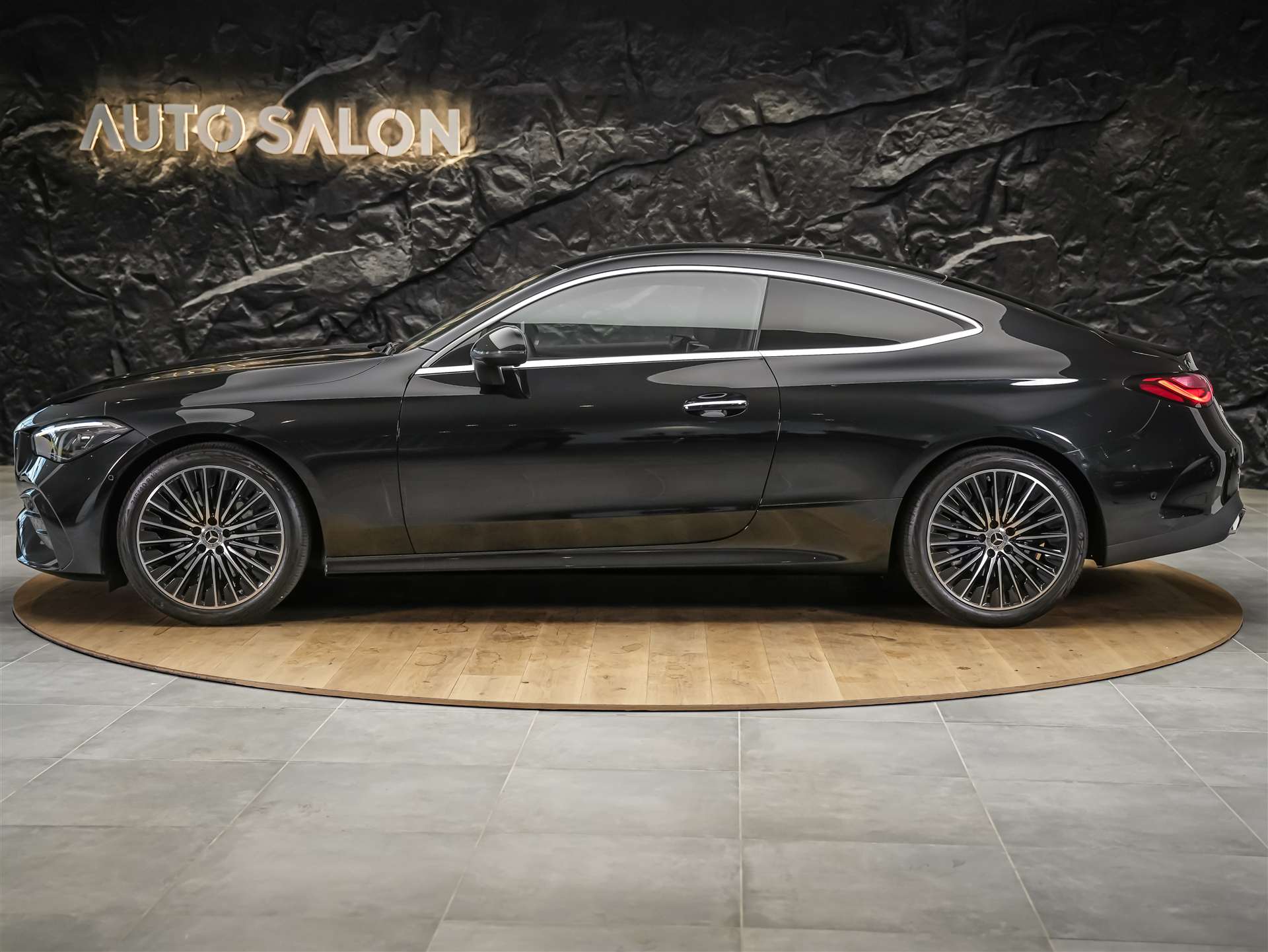 MERCEDES-BENZ CLE 200 Coupé AMG Line 9G-Tronic *Werksgarantie*Abstandsregler*El. Sitze mit Memory*-showroom-element-2