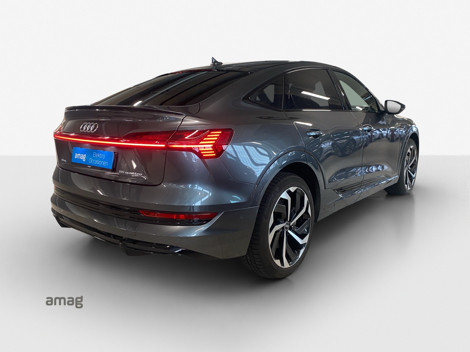 AUDI e-tron 55 Sportback S Line Black Edition quattro-image-5