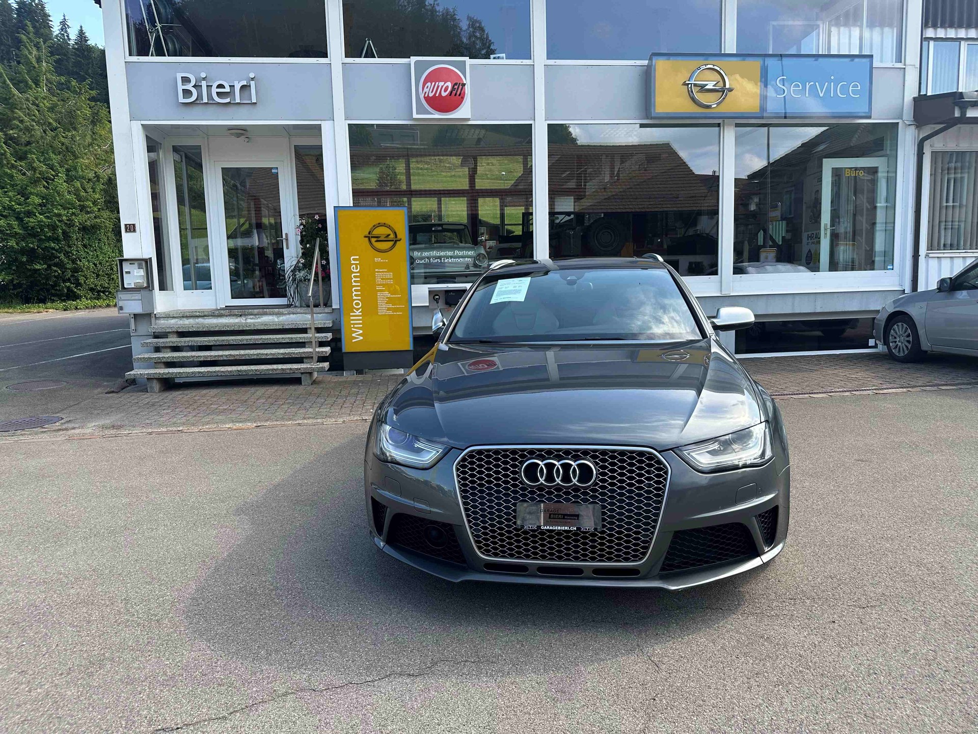 AUDI RS4 Avant 4.2 V8 FSI quattro S-Tronic-showroom-element-1