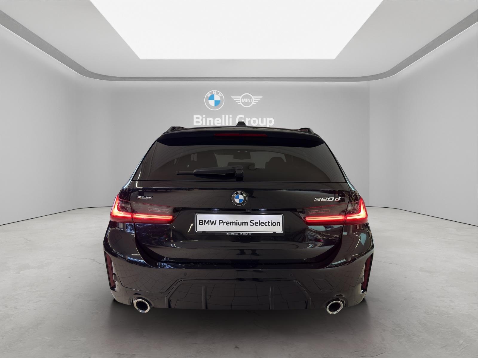 BMW 320d xDrive Touring M-SportPaket-showroom-element-3