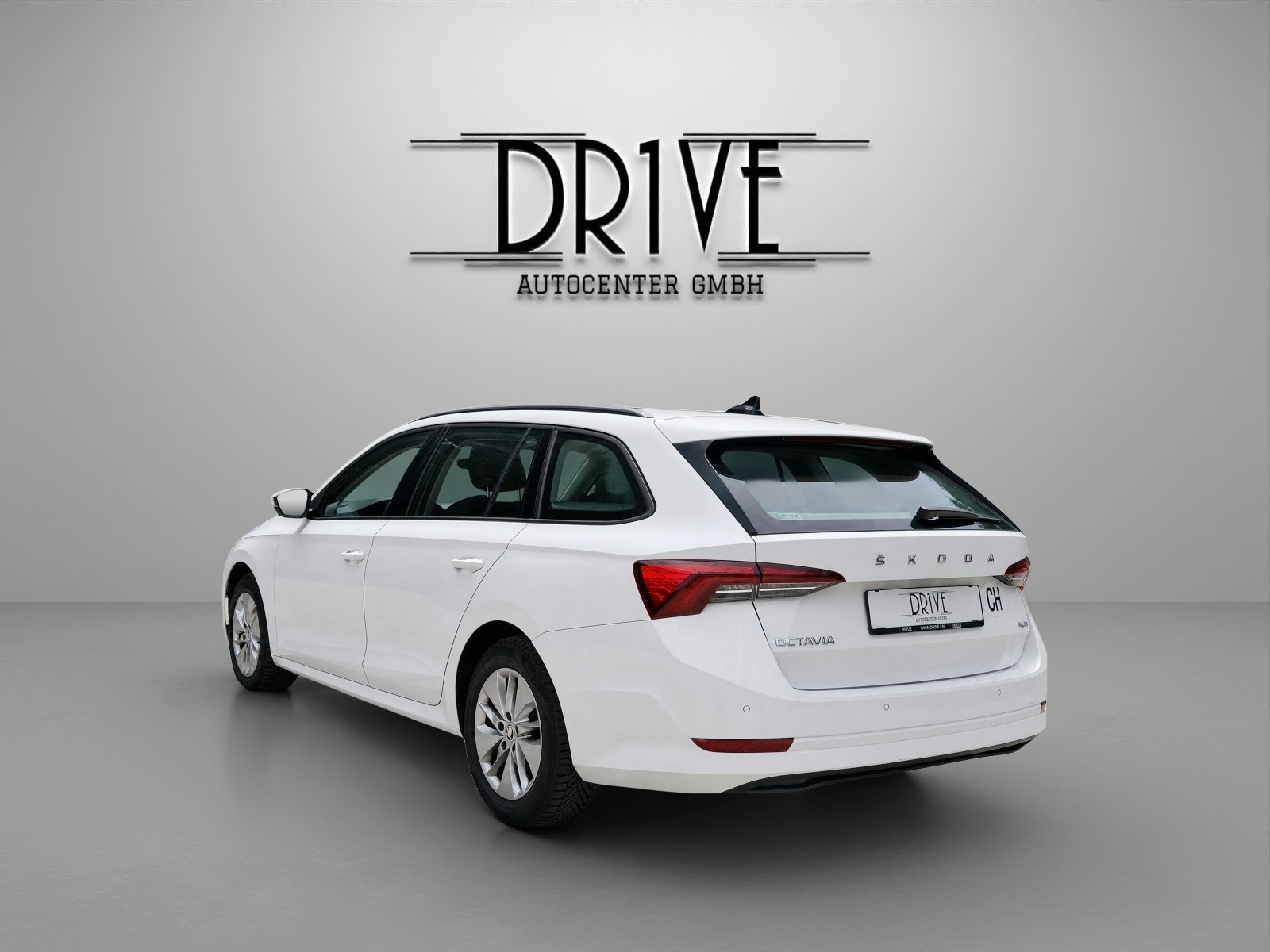 SKODA Octavia Combi 2.0 TDI DSG Ambition 4x4-image-6
