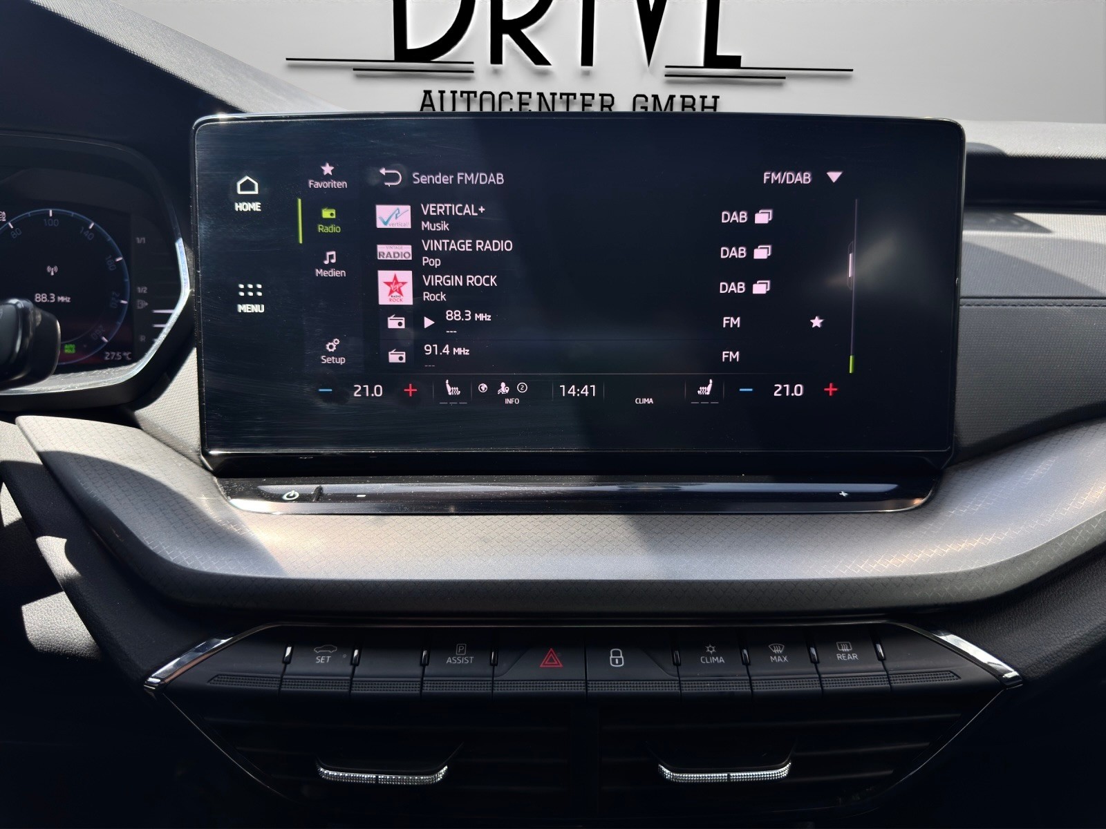 SKODA Octavia Combi 2.0 TDI DSG Ambition 4x4-image-16