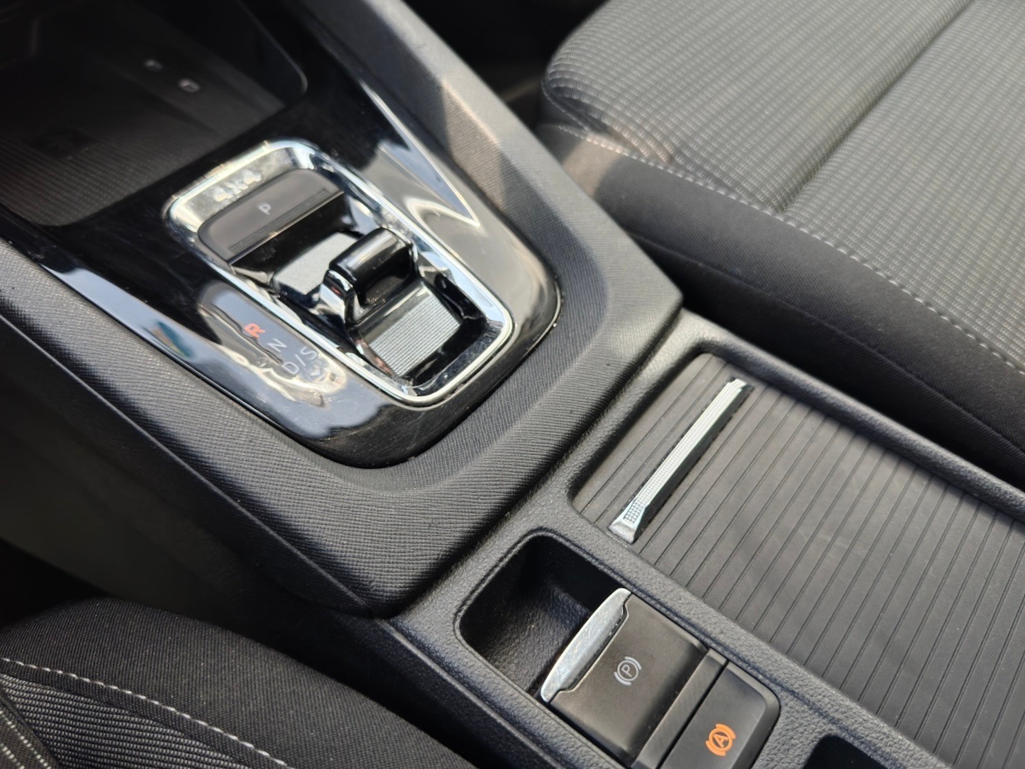 SKODA Octavia Combi 2.0 TDI DSG Ambition 4x4-image-18