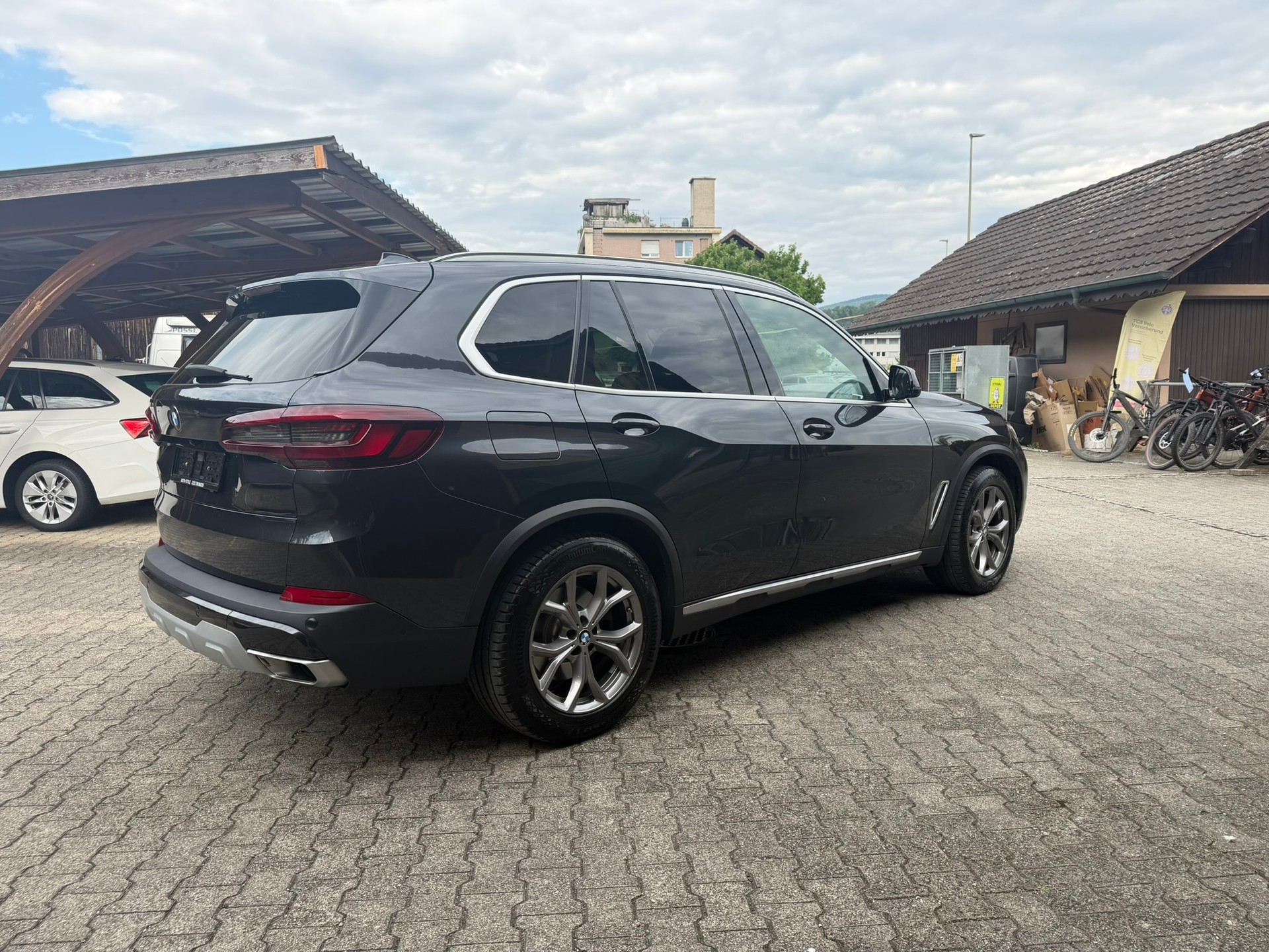 BMW X5 xDrive 48V 30d Steptronic-image-3