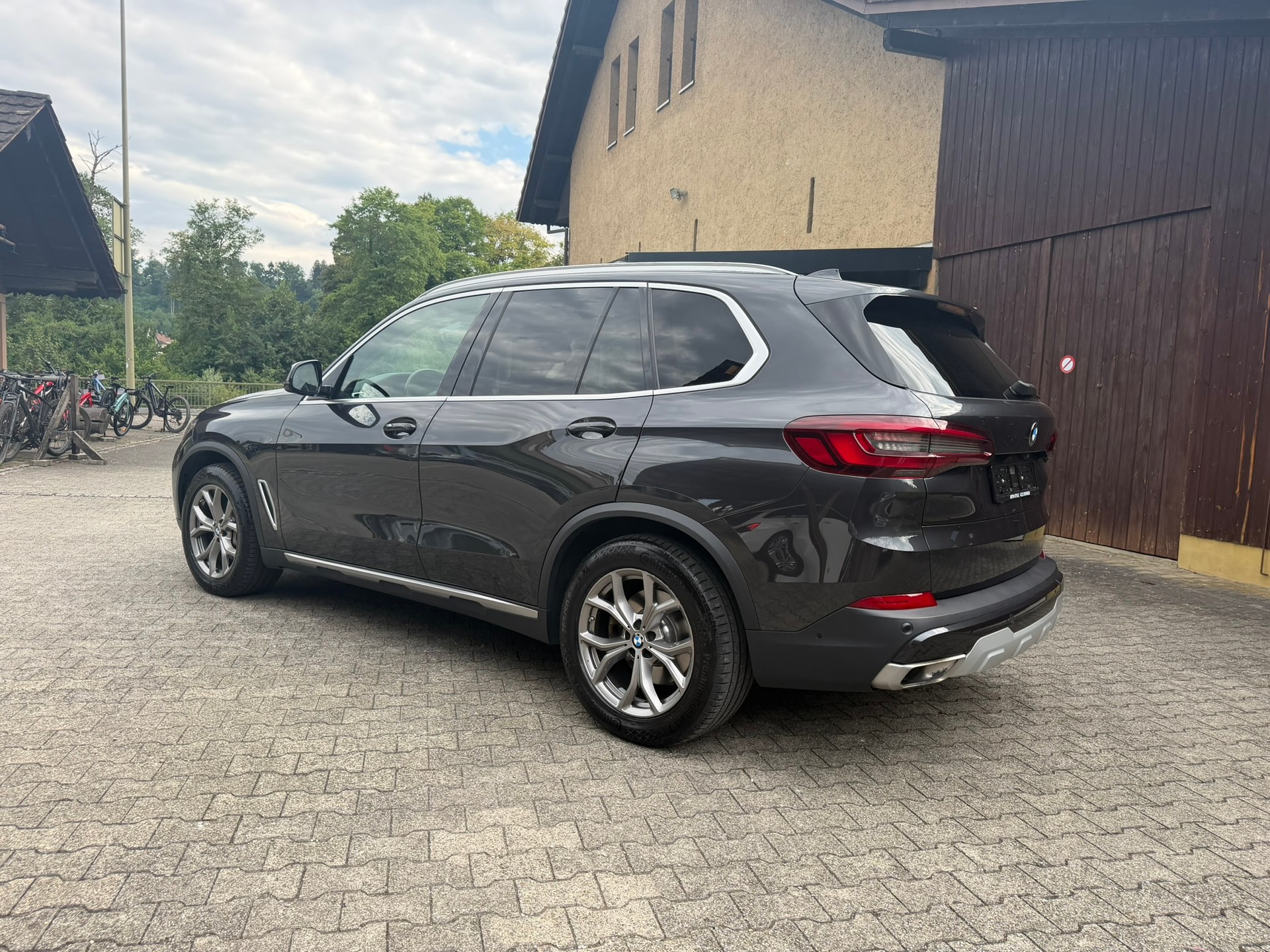 BMW X5 xDrive 48V 30d Steptronic-image-5