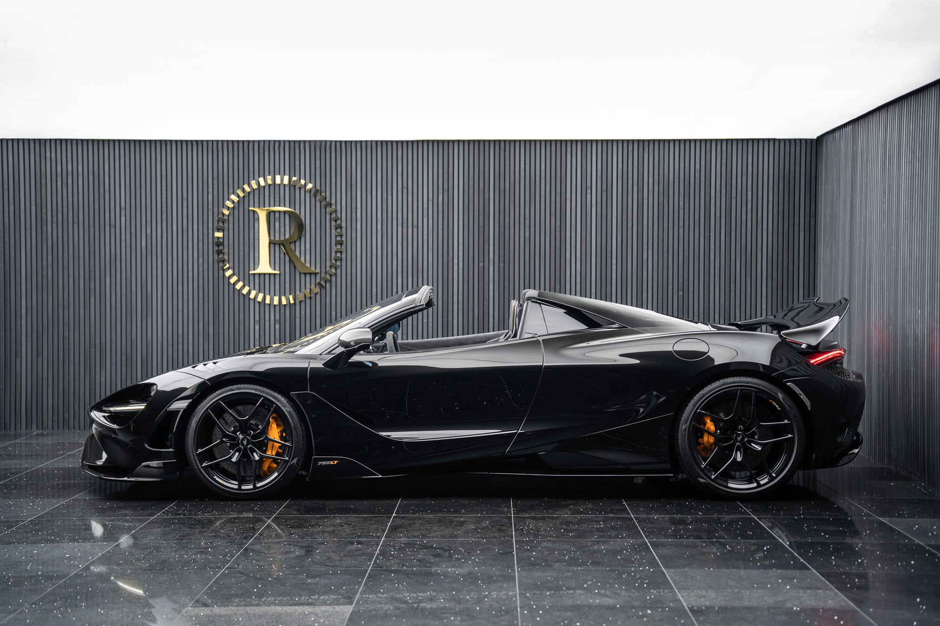 McLAREN 765 LT Spider 4.0 V8 SSG-showroom-element-2