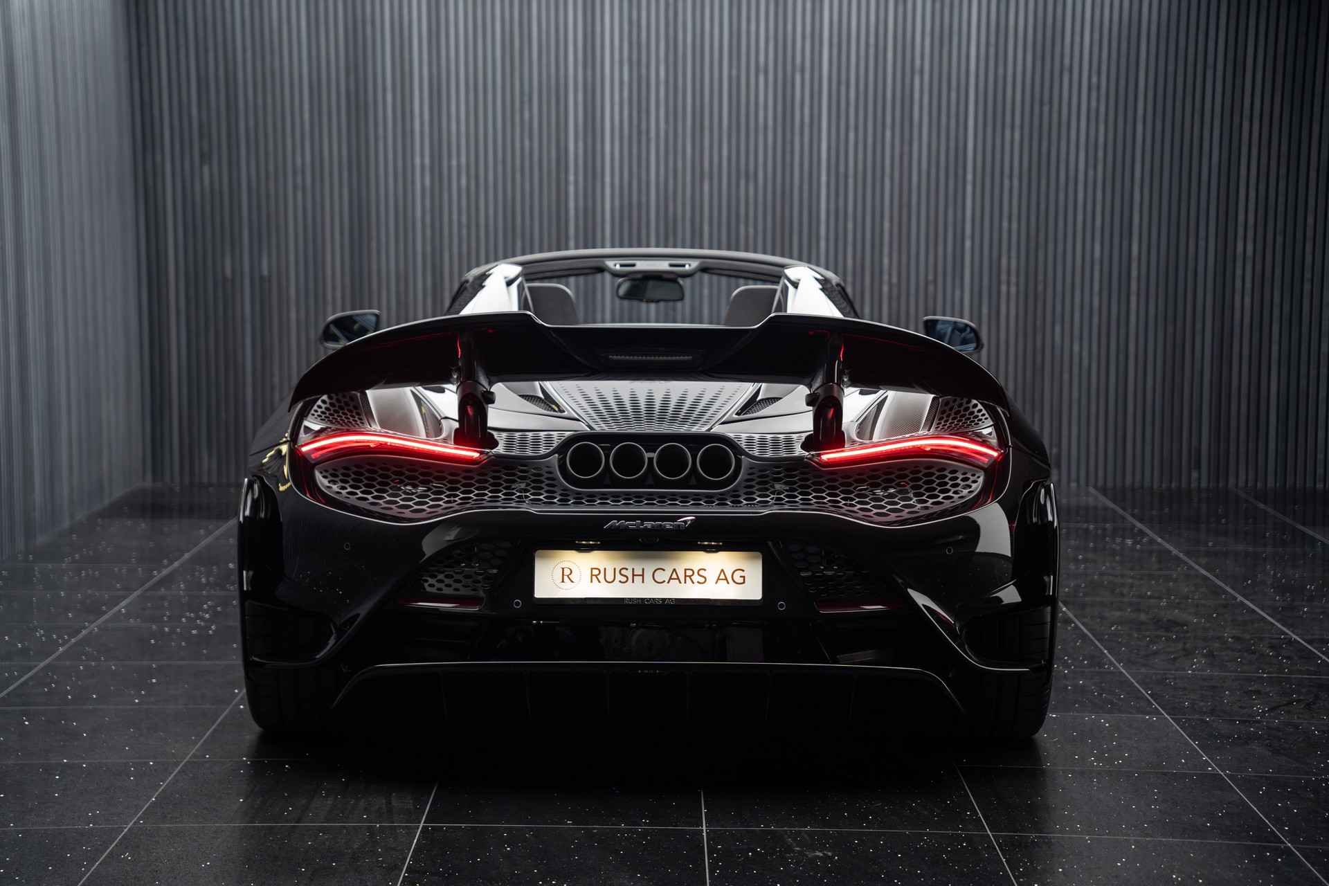 McLAREN 765 LT Spider 4.0 V8 SSG-showroom-element-3