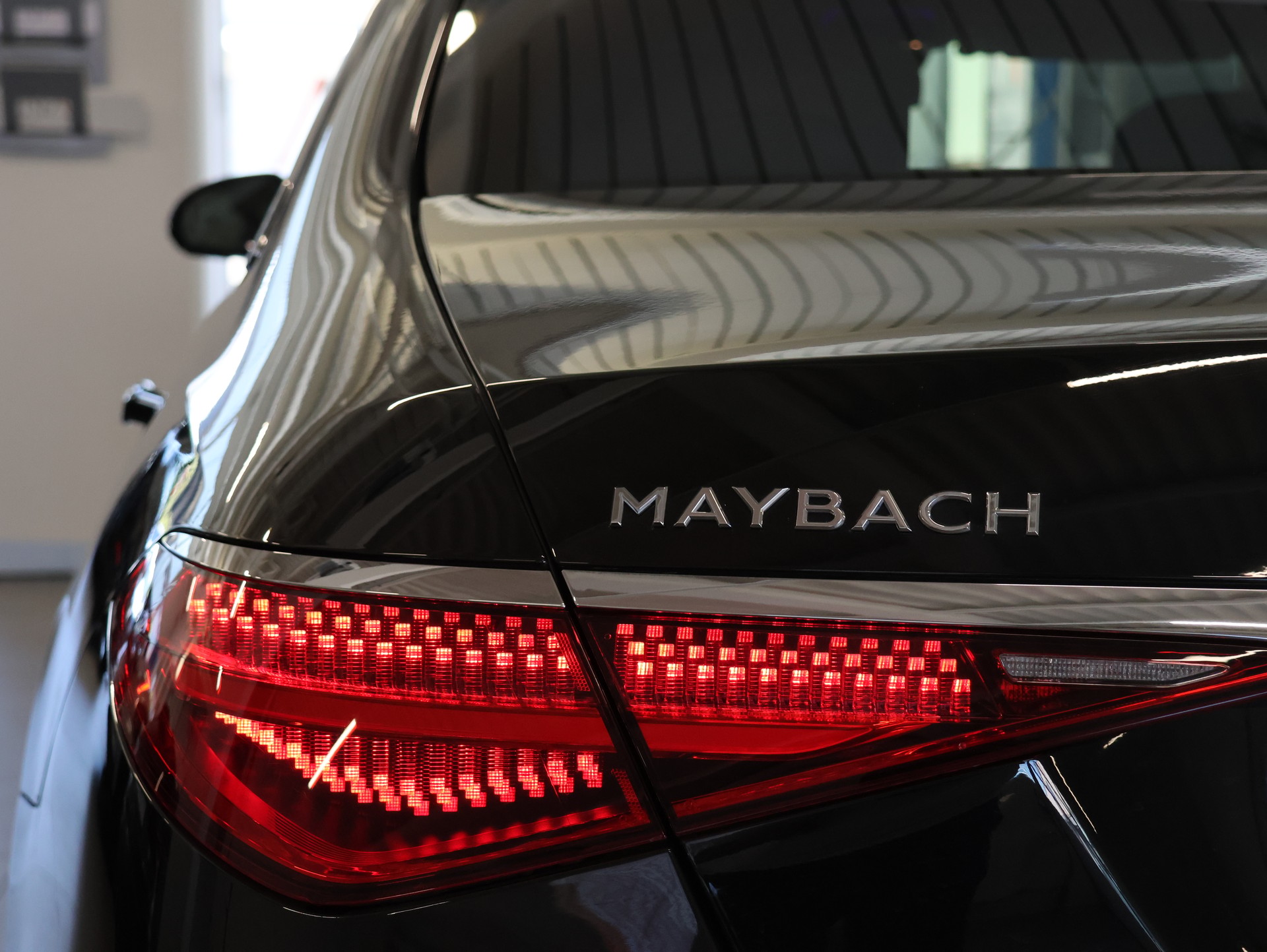 MERCEDES-BENZ S 580 4Matic Maybach Business Class 9G-Tronic *Massagesitze* *Burmester* *Panoramadach*-image-33