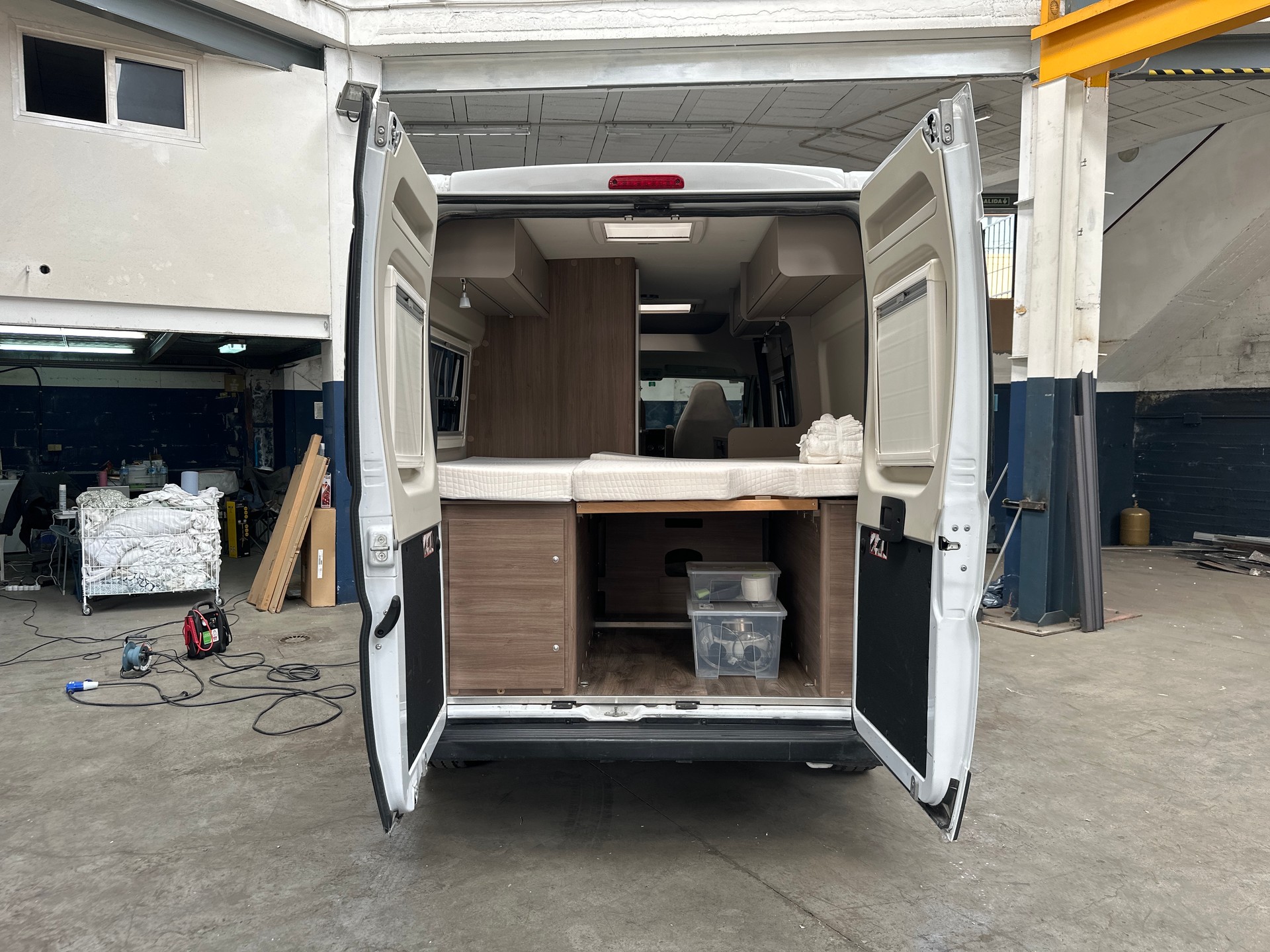 PEUGEOT 2025 Peugeot Boxer | Schaltgetriebe | Voll ausgestattet-image-6