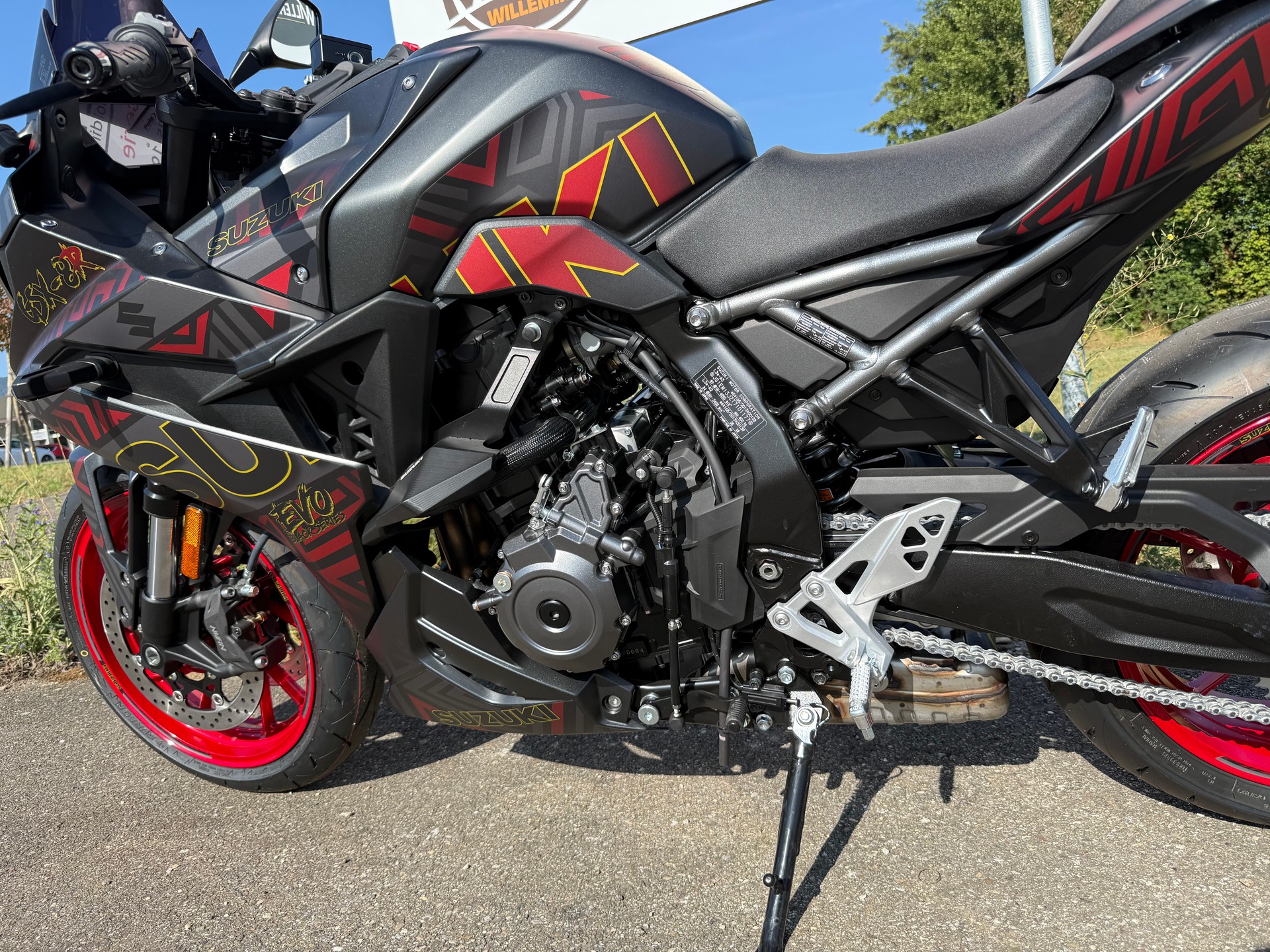 SUZUKI GSX 8 S EVO-image-3
