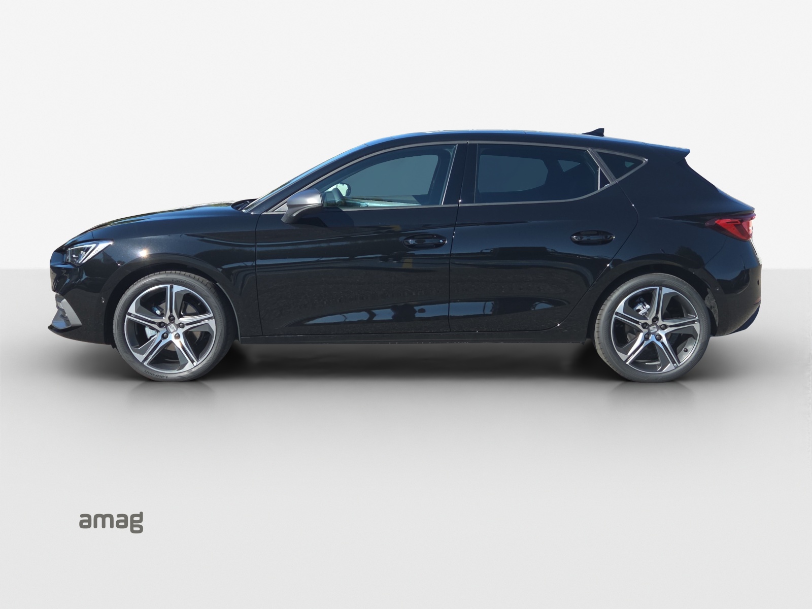 SEAT Leon 1.5 eTSI mHEV DSG Move FR-showroom-element-1