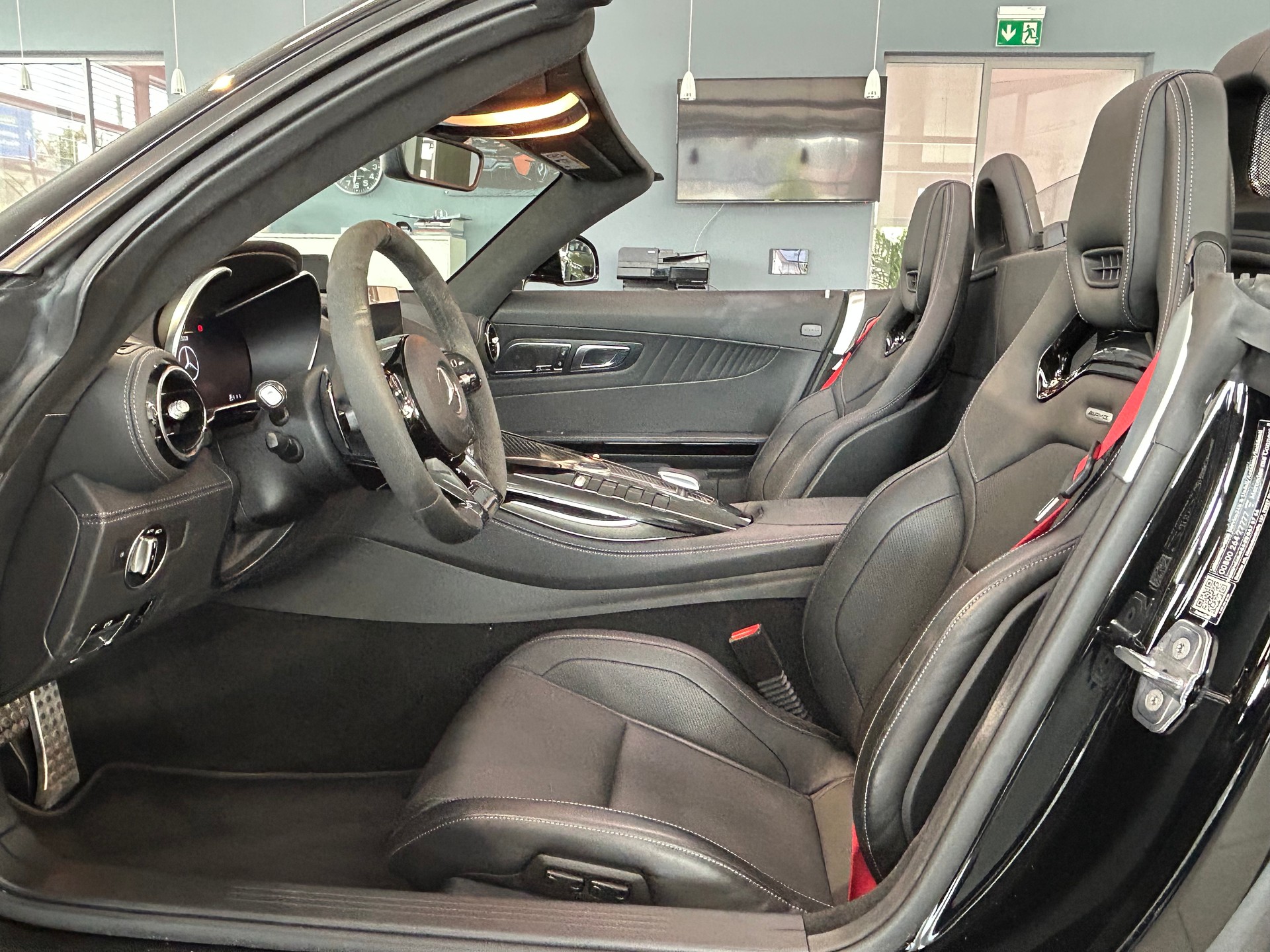 MERCEDES-BENZ AMG GT C Roadster Speedshift DCT " Top Zustand "-image-11