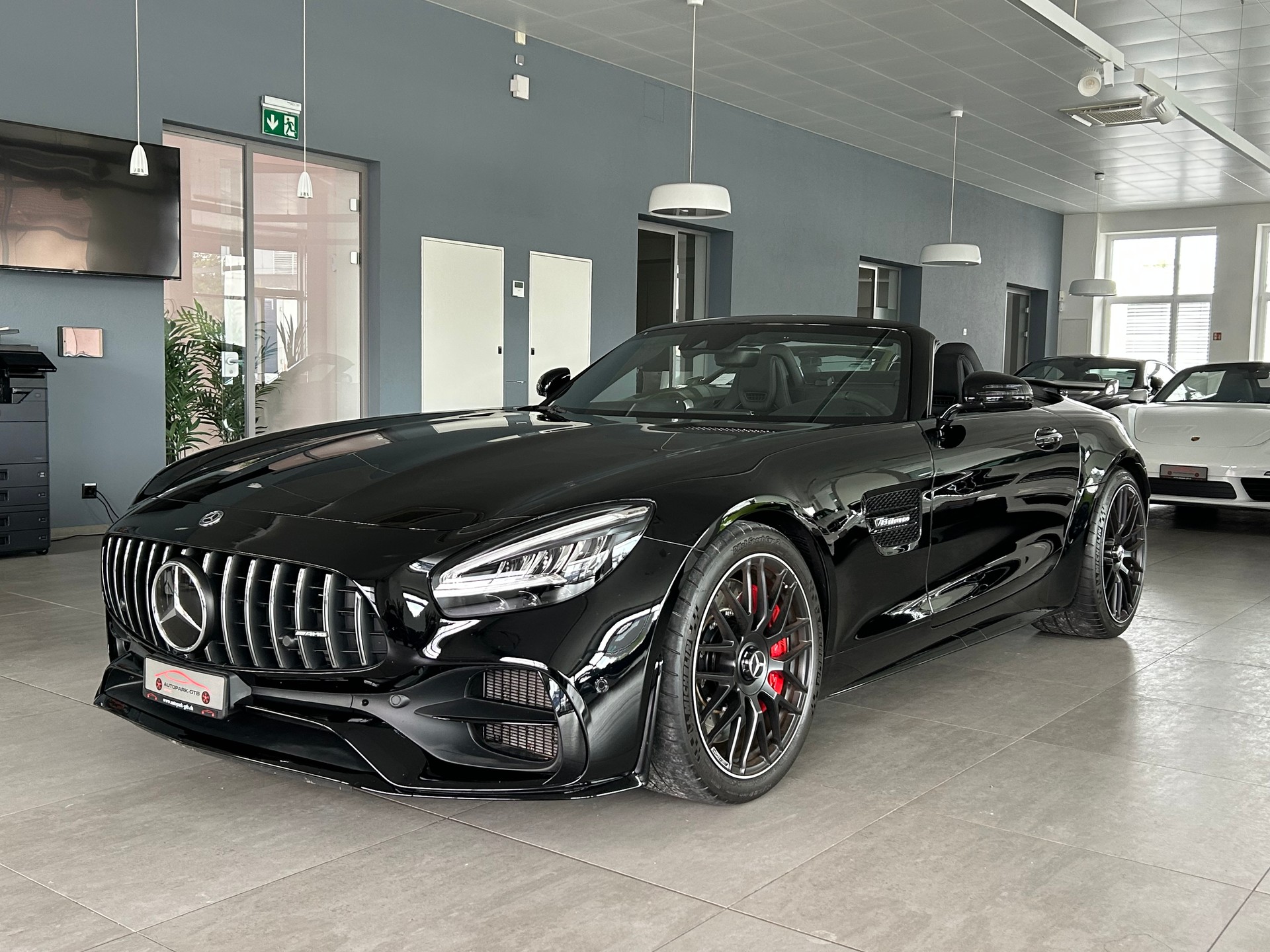 MERCEDES-BENZ AMG GT C Roadster Speedshift DCT " Top Zustand "