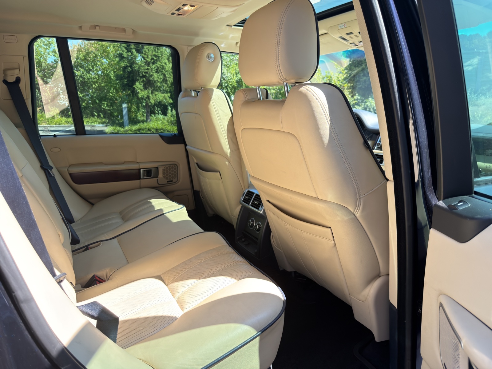 LAND ROVER Range Rover 3.6 TDV8 HSE-image-18