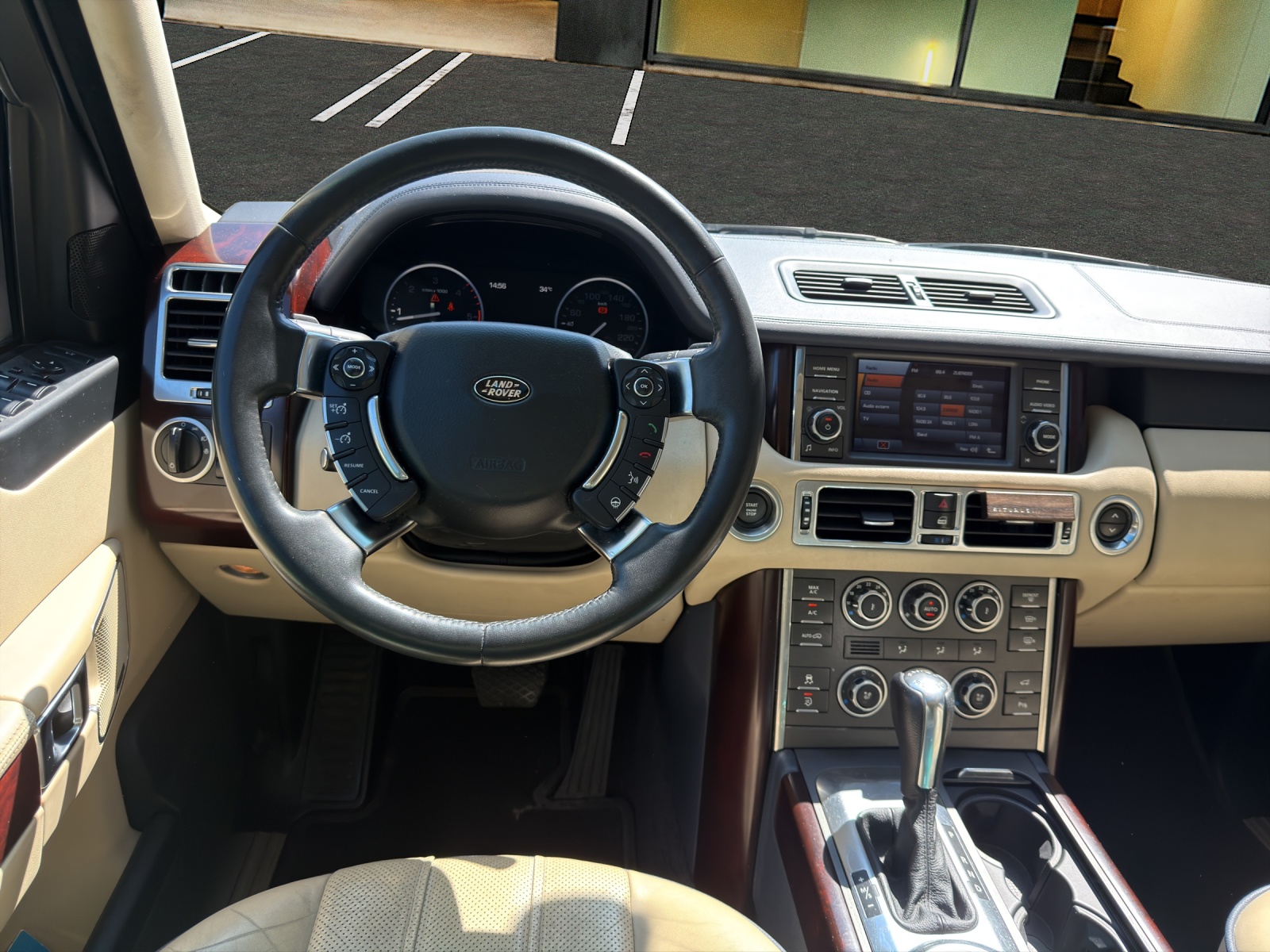 LAND ROVER Range Rover 3.6 TDV8 HSE-image-7