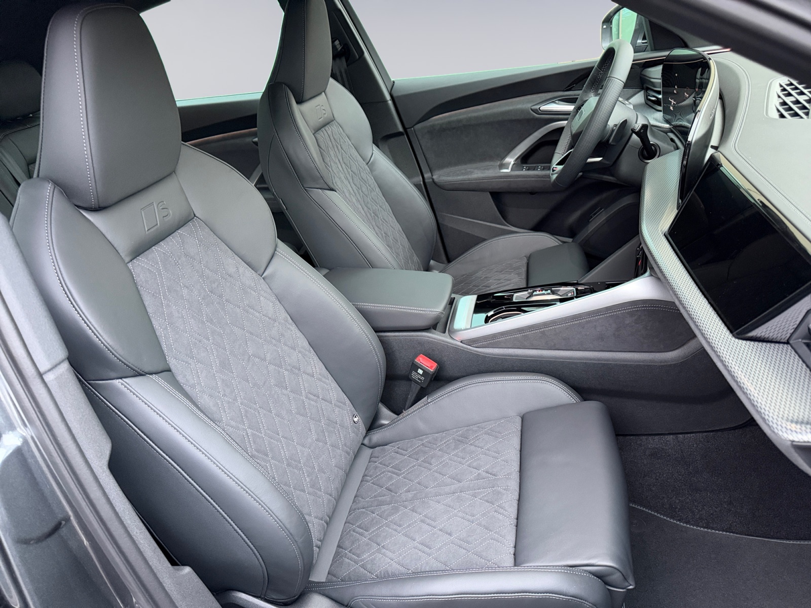 AUDI SQ5 Sportback TFSI quattro S-tronic-image-12