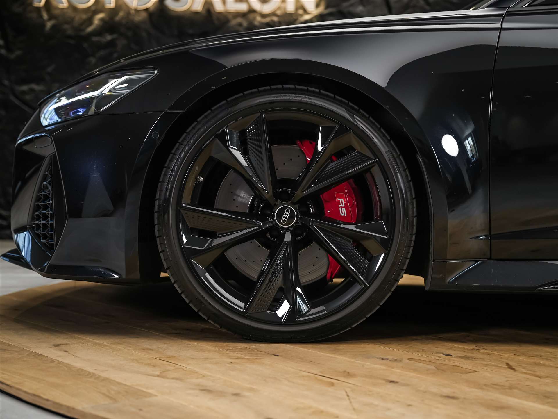 AUDI RS6 Avant 4.0 TFSI V8 quattro *Akrapovic*Allradlenkung*Standheizung*Sitzlüftung*-image-17