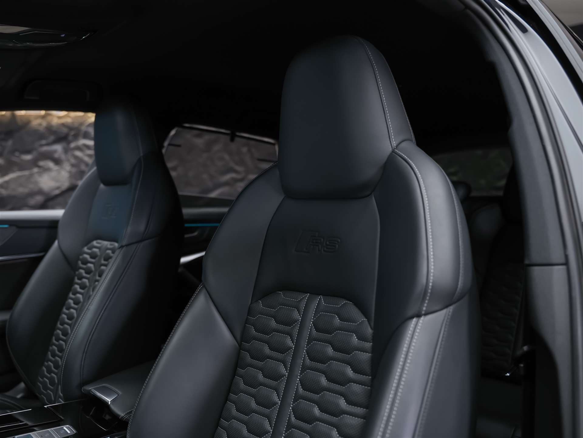 AUDI RS6 Avant 4.0 TFSI V8 quattro *Akrapovic*Allradlenkung*Standheizung*Sitzlüftung*-image-9