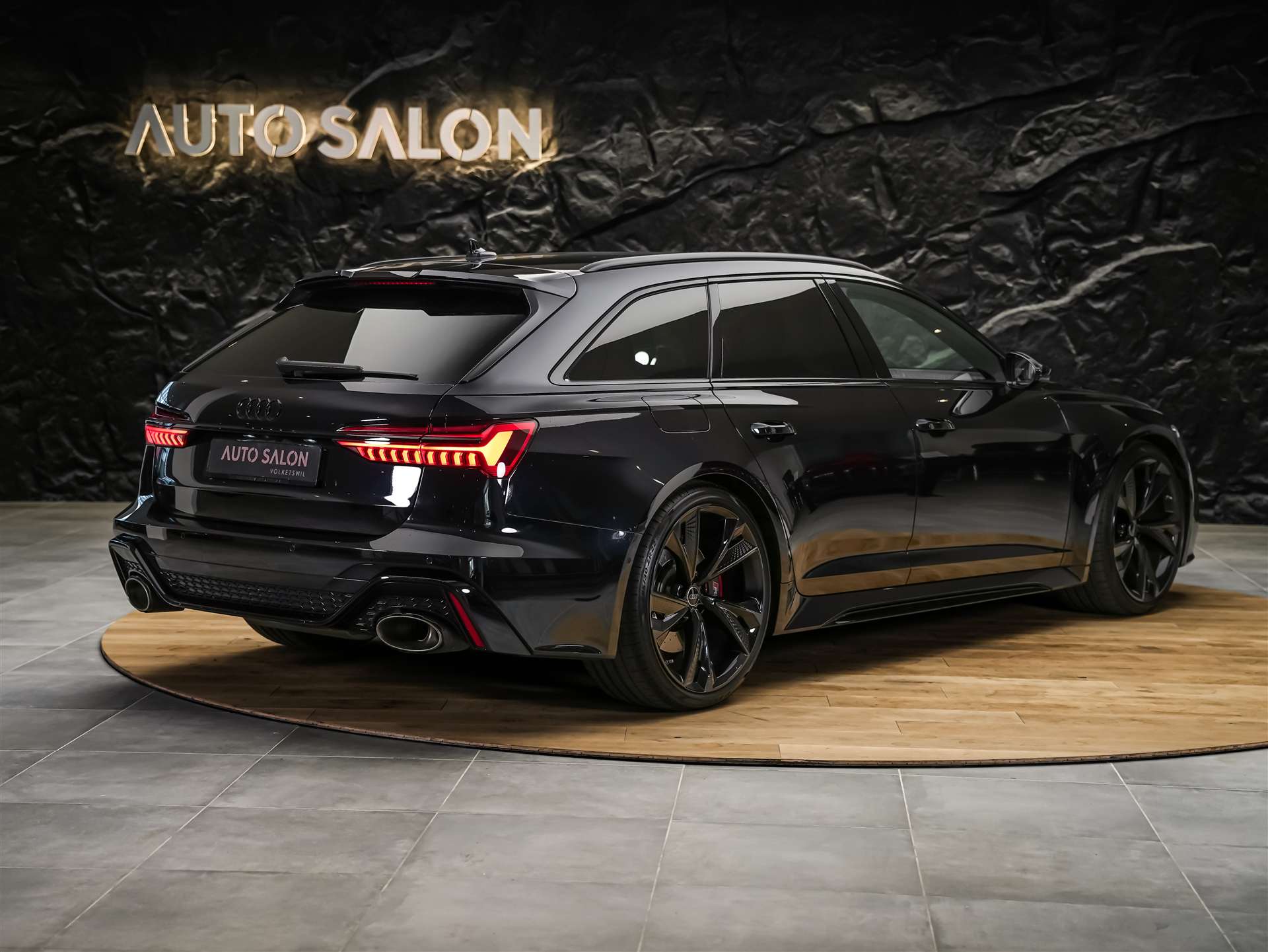 AUDI RS6 Avant 4.0 TFSI V8 quattro *Akrapovic*Allradlenkung*Standheizung*Sitzlüftung*-image-4