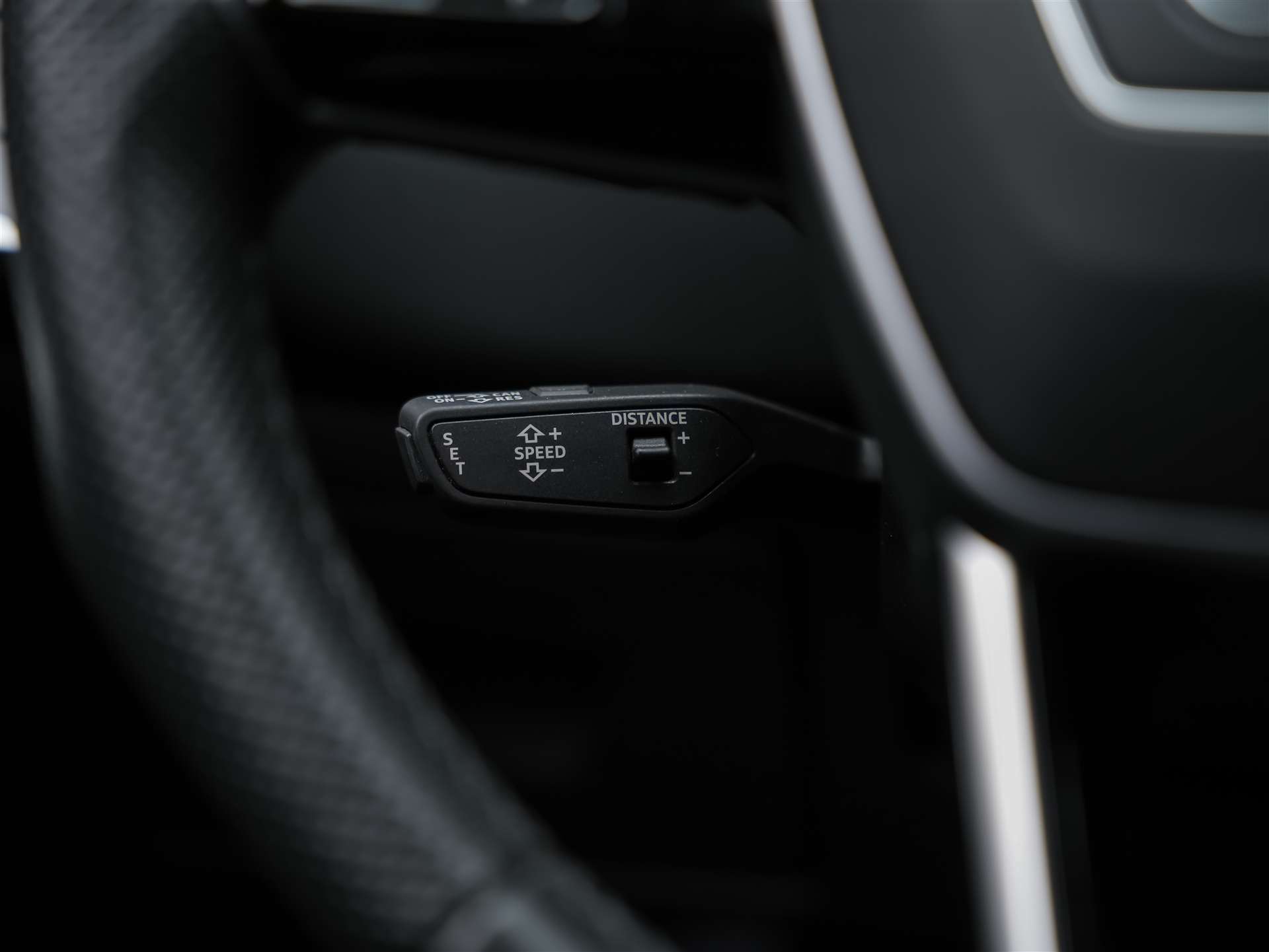 AUDI RS6 Avant 4.0 TFSI V8 quattro *Akrapovic*Allradlenkung*Standheizung*Sitzlüftung*-image-33