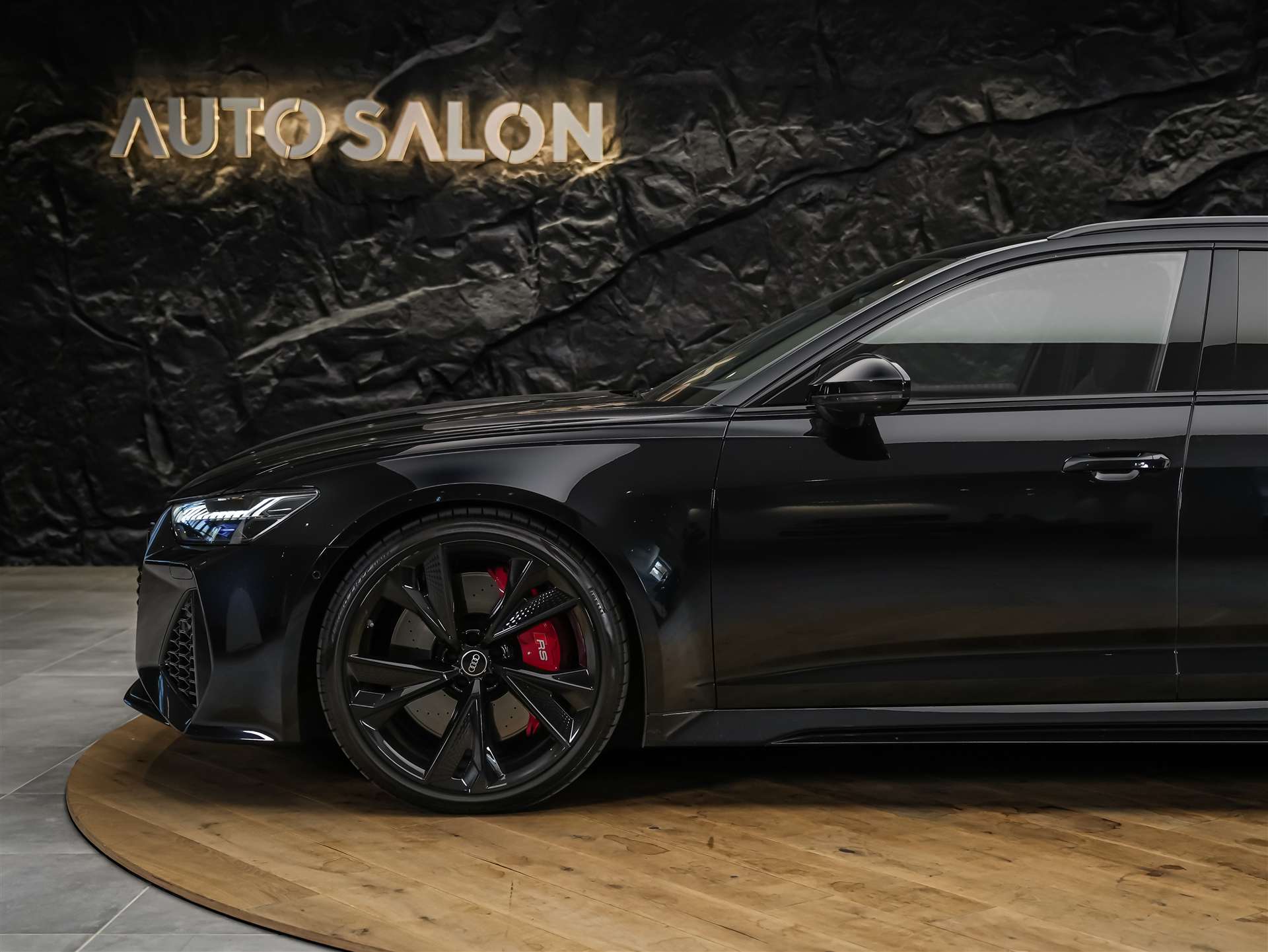 AUDI RS6 Avant 4.0 TFSI V8 quattro *Akrapovic*Allradlenkung*Standheizung*Sitzlüftung*-image-17